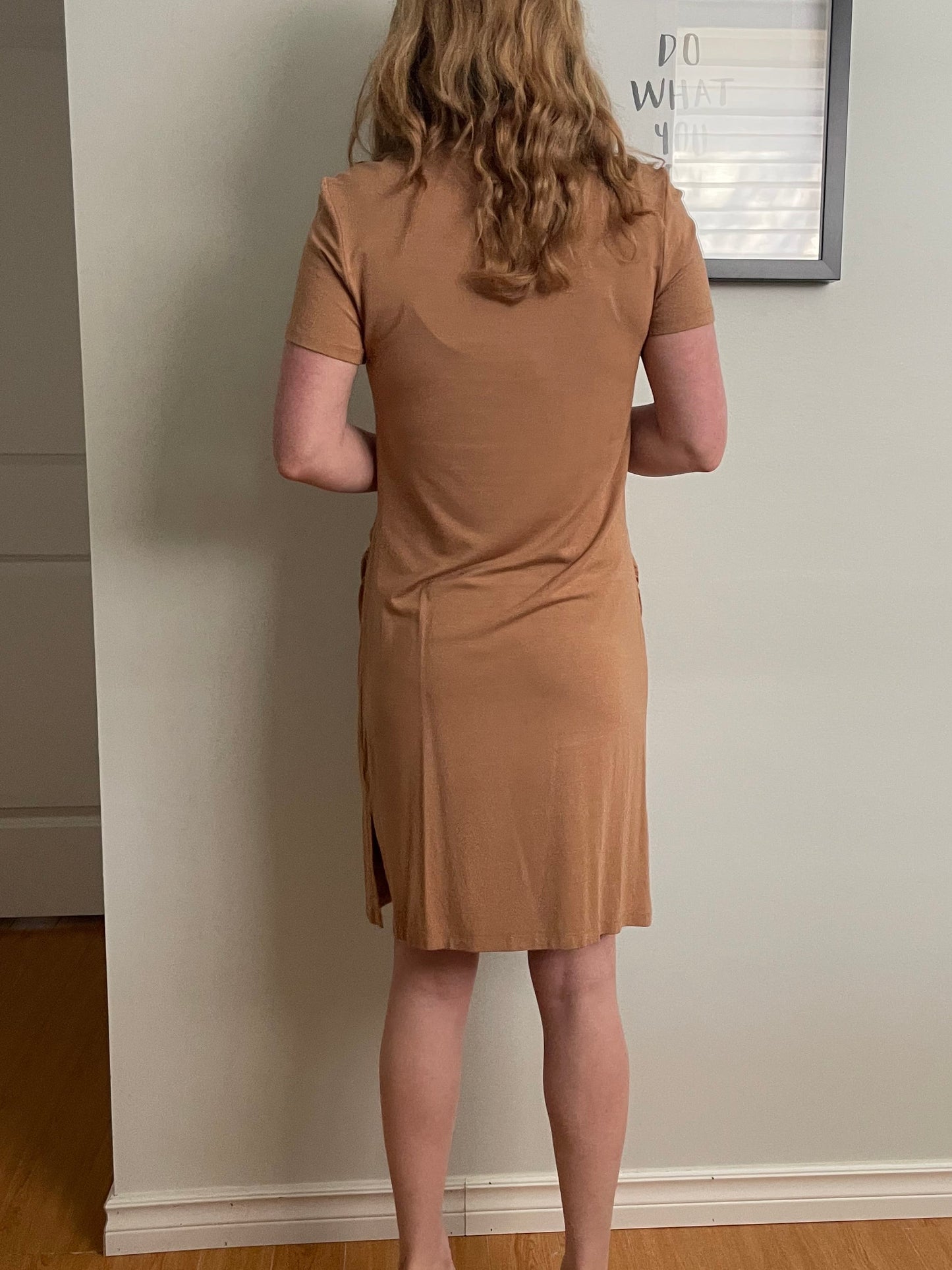 Harmony Belly Camel Short Sleeve Maternity Jersey Dress – Small