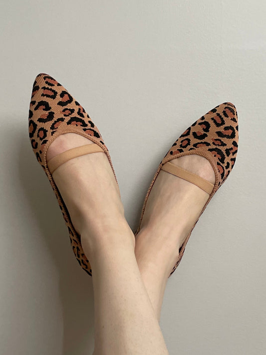 Burudani Leopard Knit Pointed Toe Flats – Tan & Black – Size 6