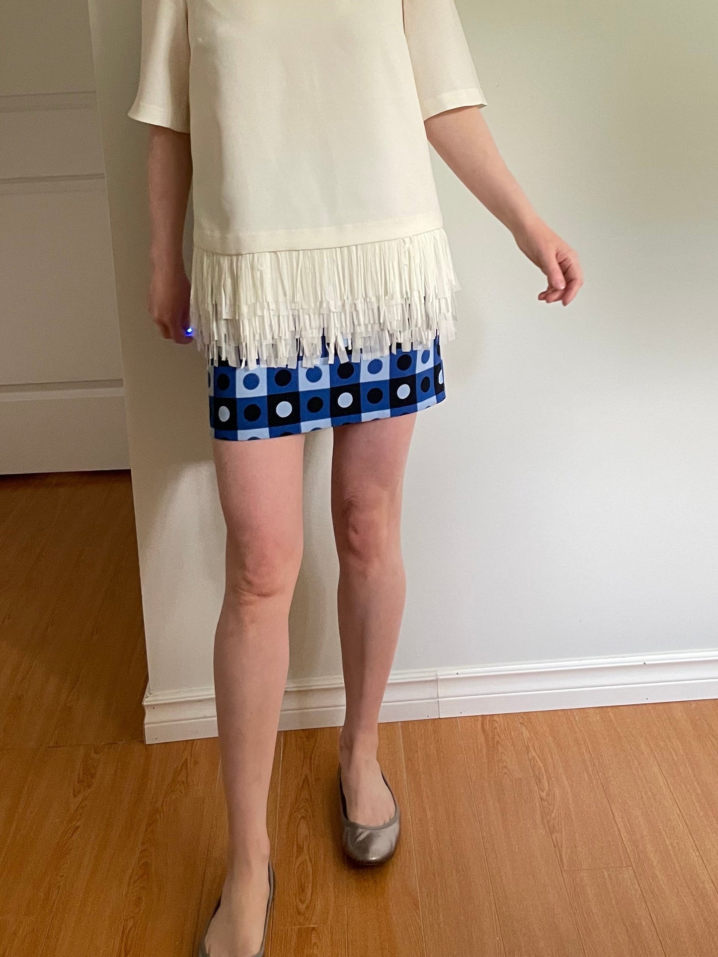 Banana Republic White Structured Top with Fringe Hem - S/M