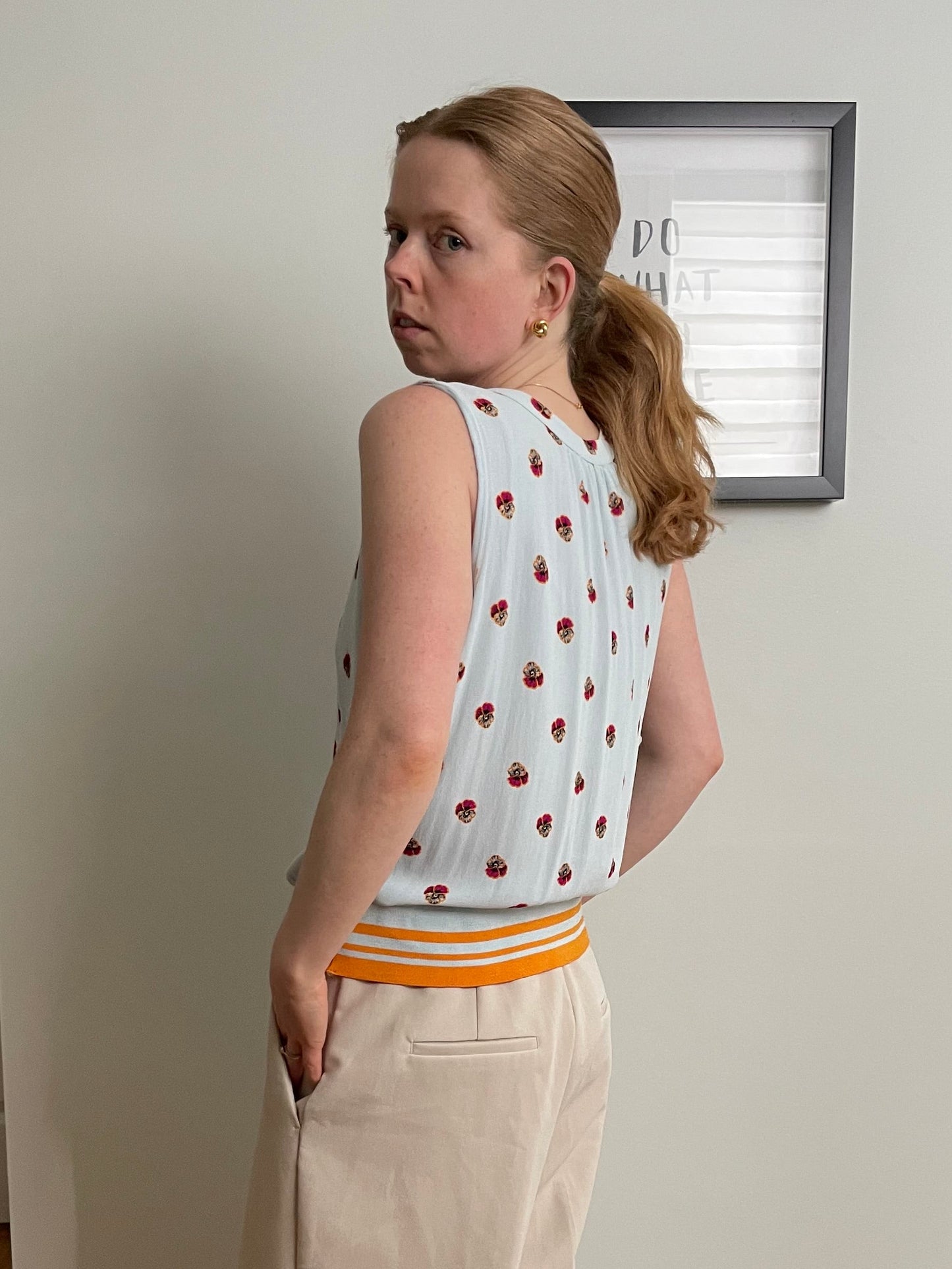 BABATON Aritzia Light Blue Floral Sleeveless Blouse – Size Large