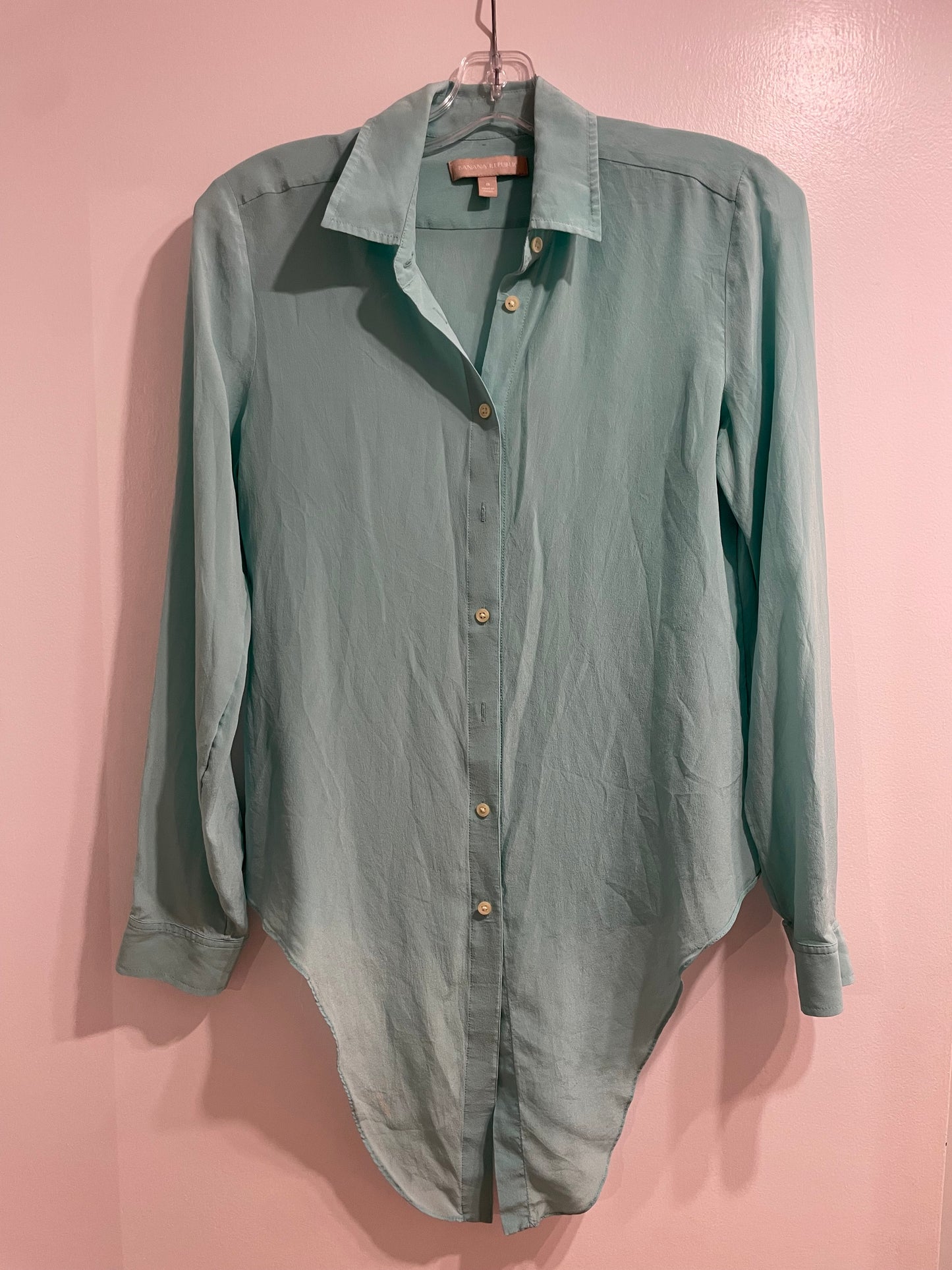 Banana Republic 100% Silk Seafoam Button-Up Blouse – 8 Medium