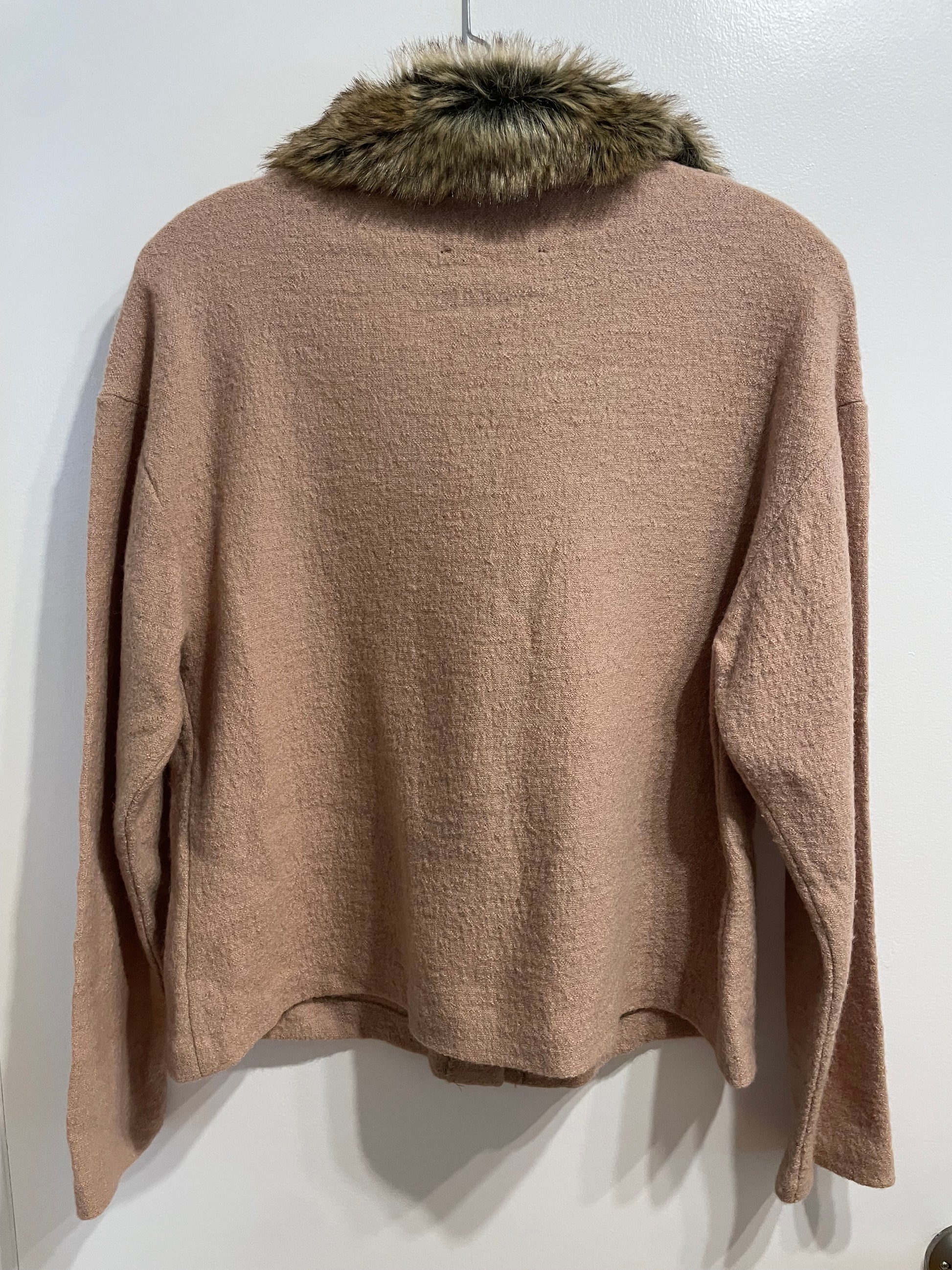 Jones Wear Camel Wool Jacket with Detachable Faux Fur Collar NWT  – Medium - Le Prix Fashion & Consulting