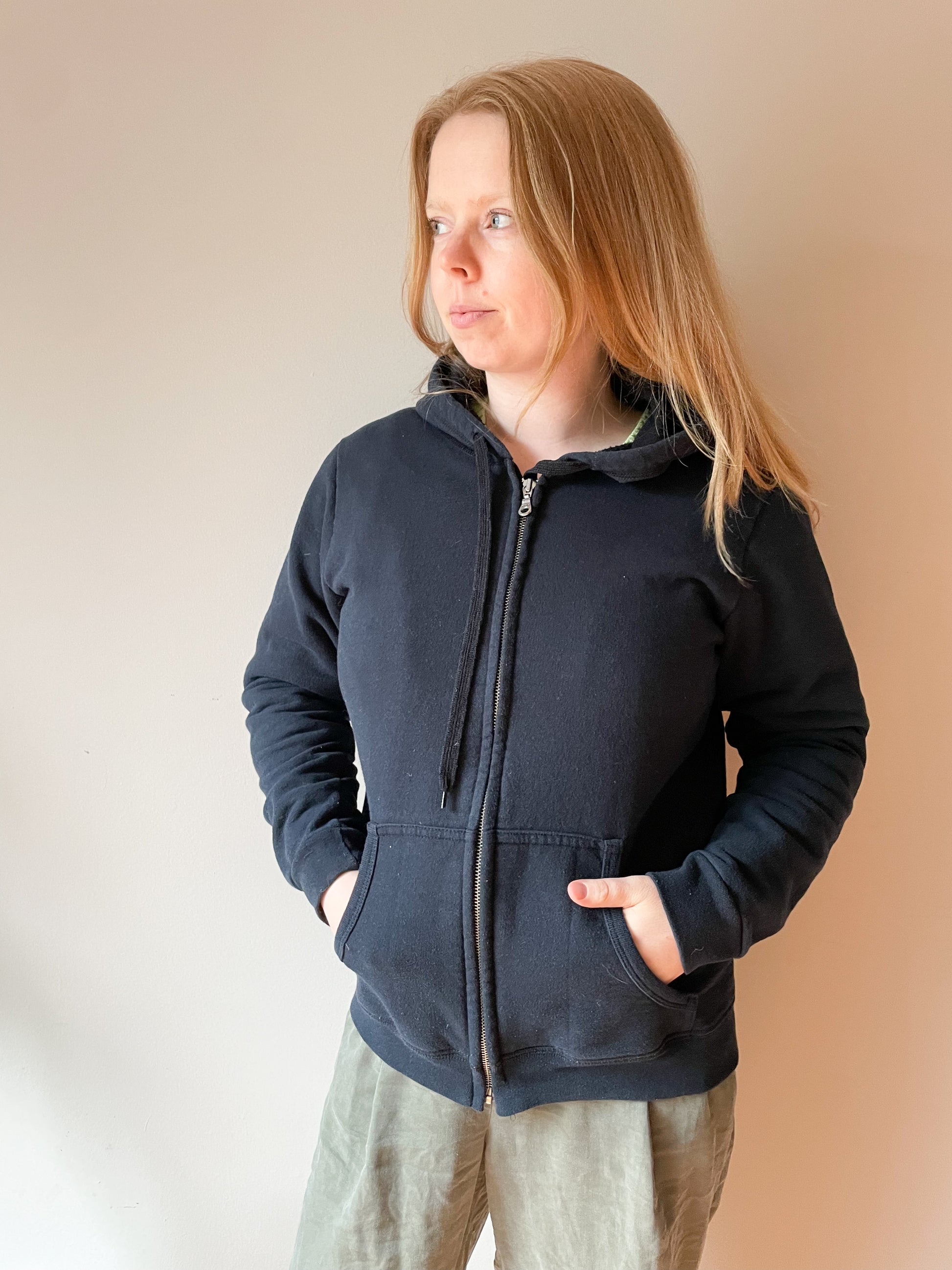 Gildan Black Full Zip Hoodie Sweater M/L – Le Prix Fashion