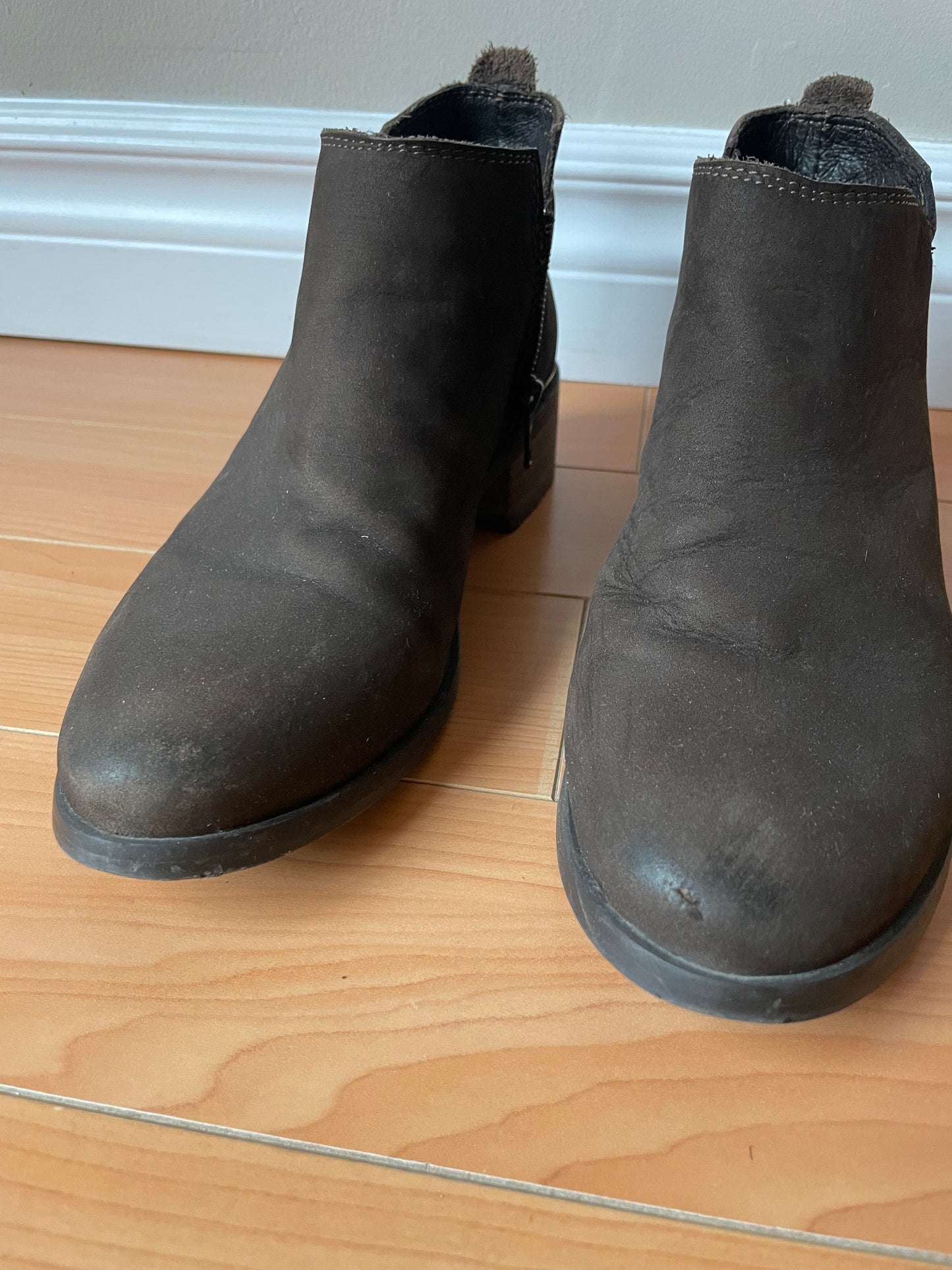 Steve Madden Kessey Brown Nubuck Leather Ankle Boots - Size 7