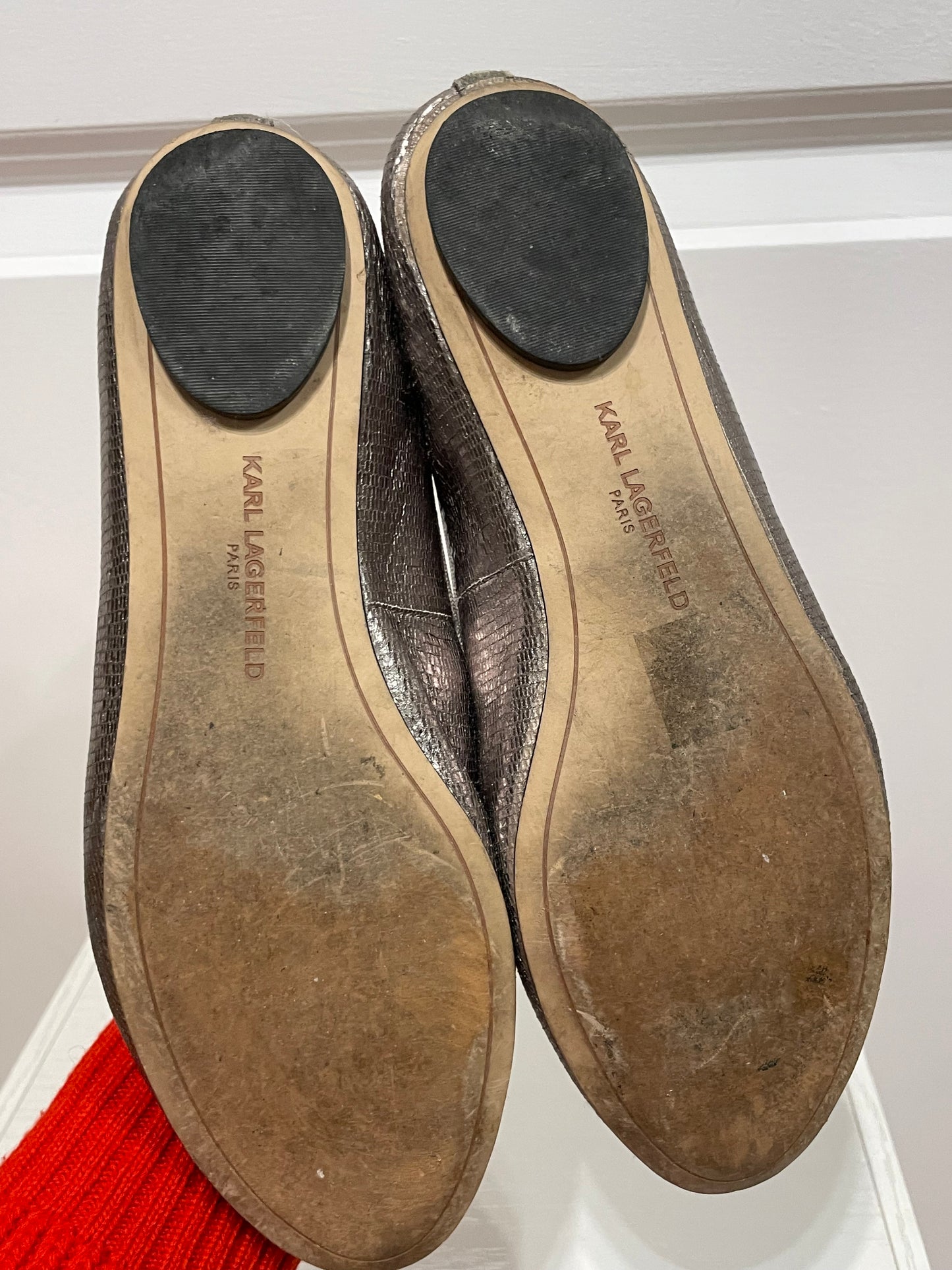 Karl Lagerfeld Paris Metallic Taupe Ballet Flats – Size 7
