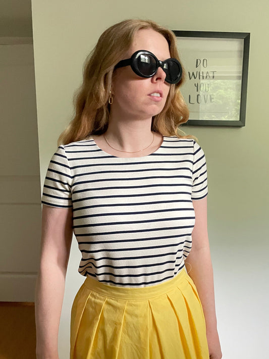 Marled Essentials Cream & Navy Striped Stretch Tee – XS/S