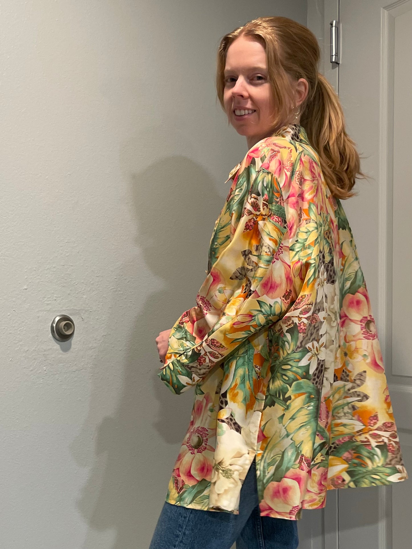 C.l.o.t.h.e.s. Woman Floral Silk Button-Up Shirt – 2X