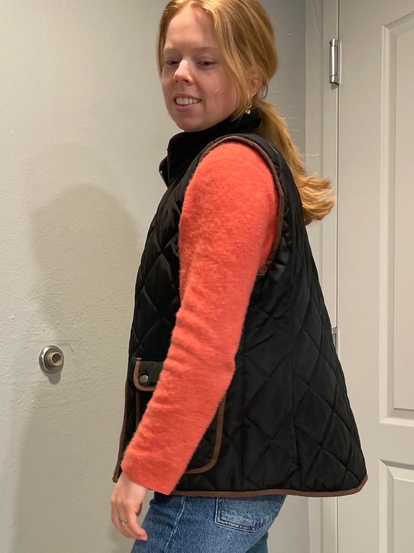 G.H. Bass Black Quilted Field Vest with Brown Trim – Small