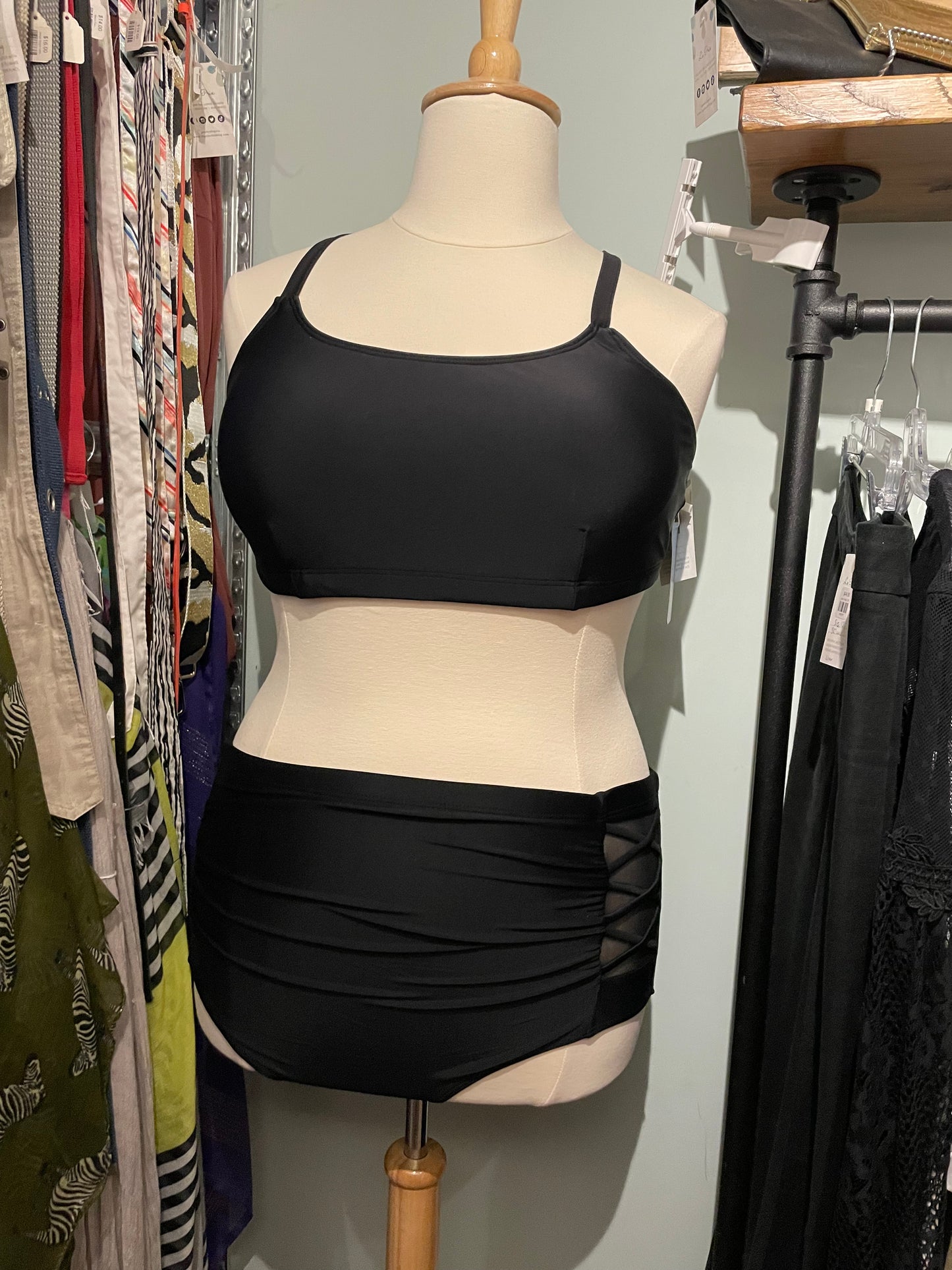 Yonique Black Crossback Bikini Set – XXL