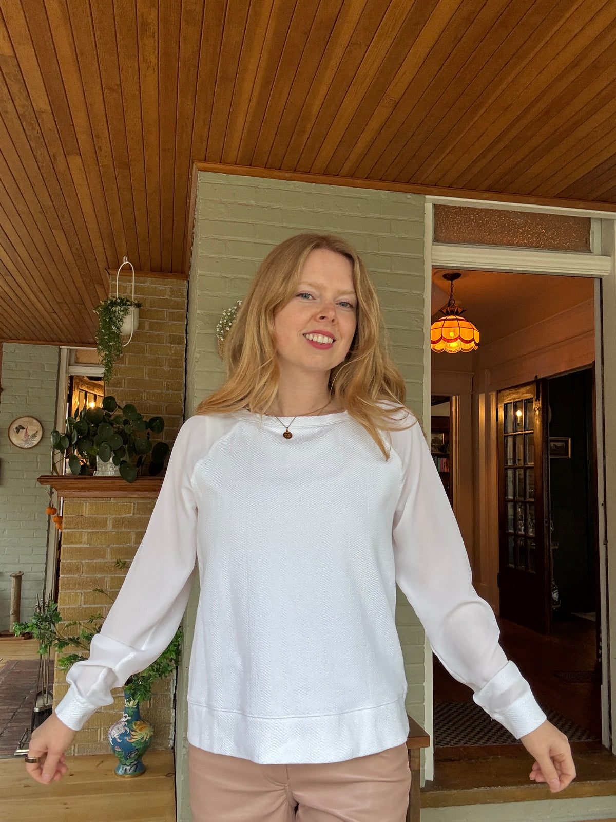 Lord & Taylor White Textured Pullover Sweater Top – Medium