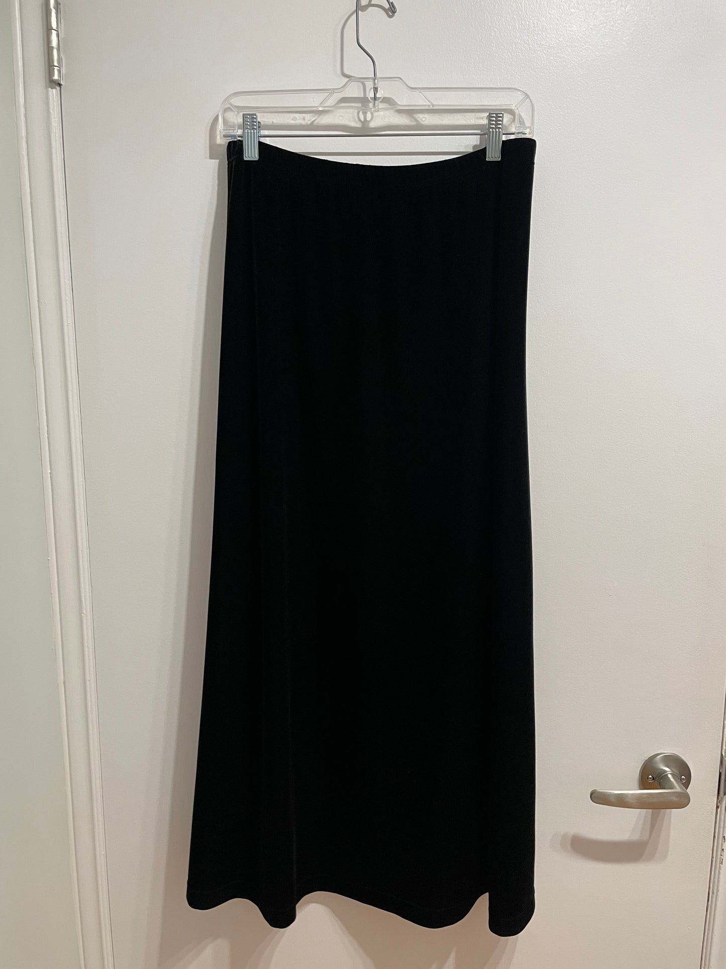 KORET Black Velvet Midi Skirt – S/M