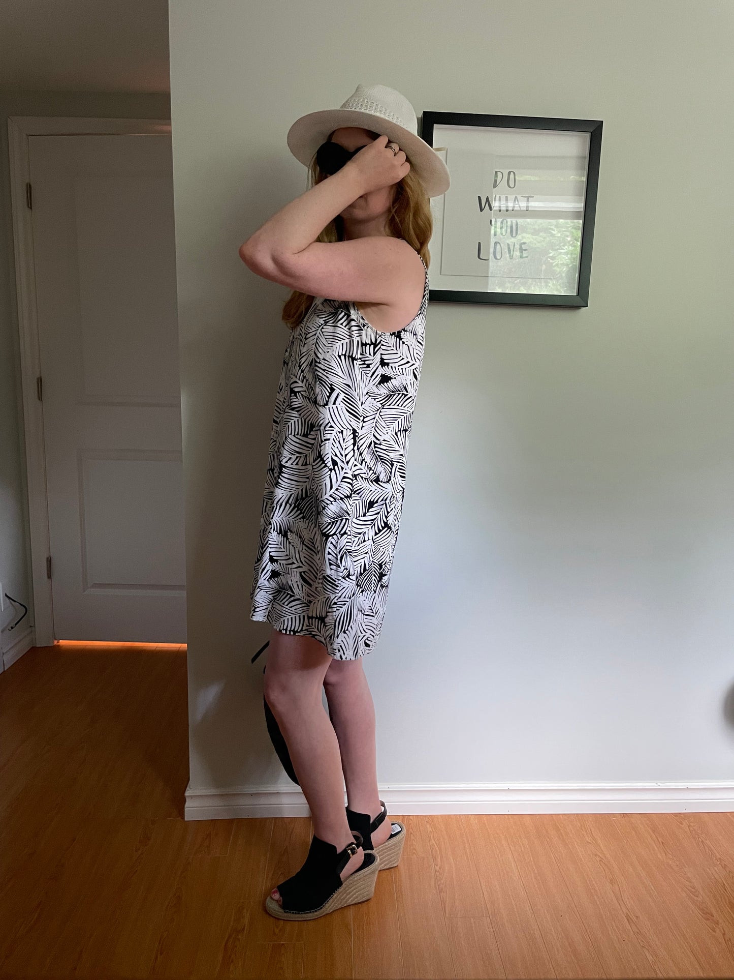 AK – Black & Ivory Palm Print Linen-Blend Shift Dress - Medium