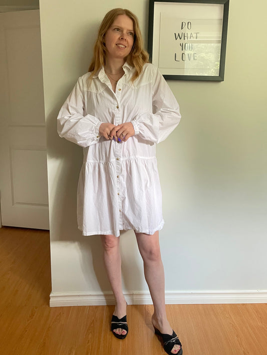 White Cotton Button-Front Tiered Shirt Dress – Medium