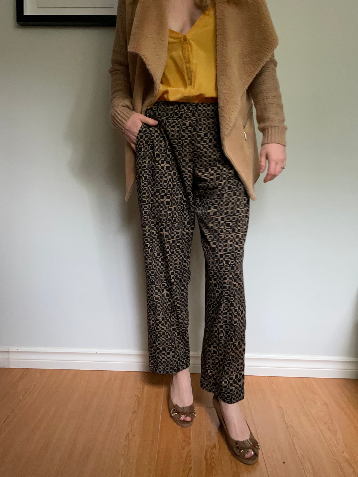 Sandro Black & Beige Geometric Print Straight-Leg Trousers – Size 10