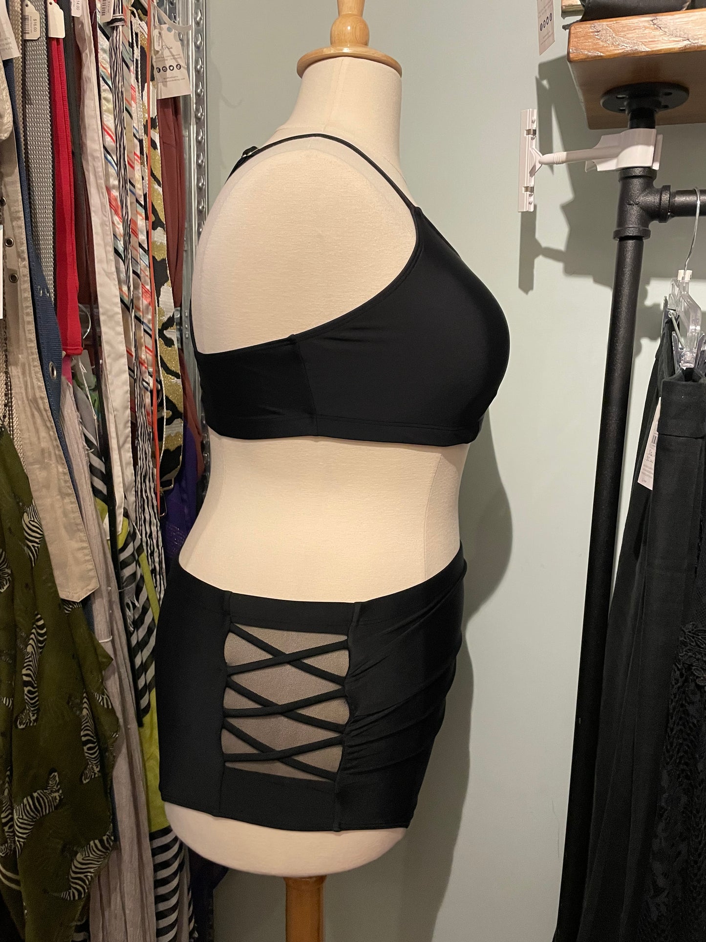 Yonique Black Crossback Bikini Set – XXL