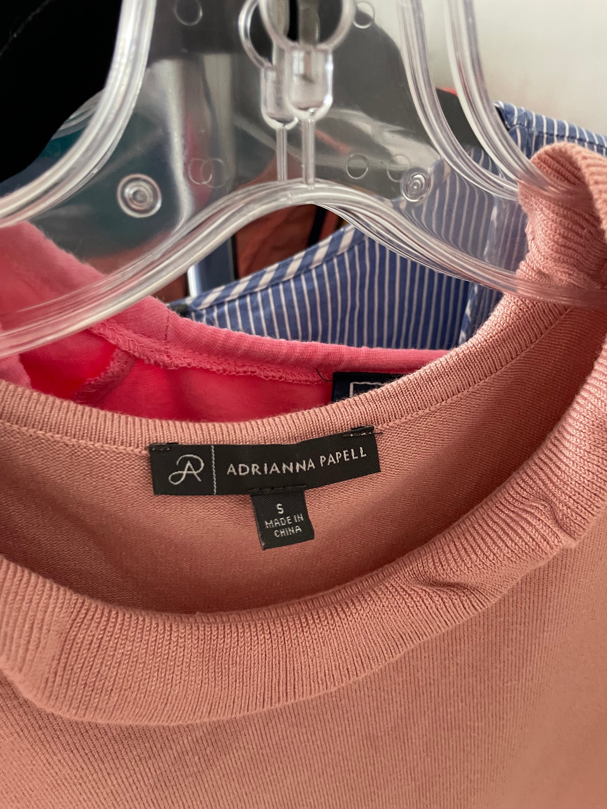 Adrianna Papell Blush Pink Swiss Dot Puff Sleeve Knit Top – Small / Medium - Le Prix Fashion & Consulting