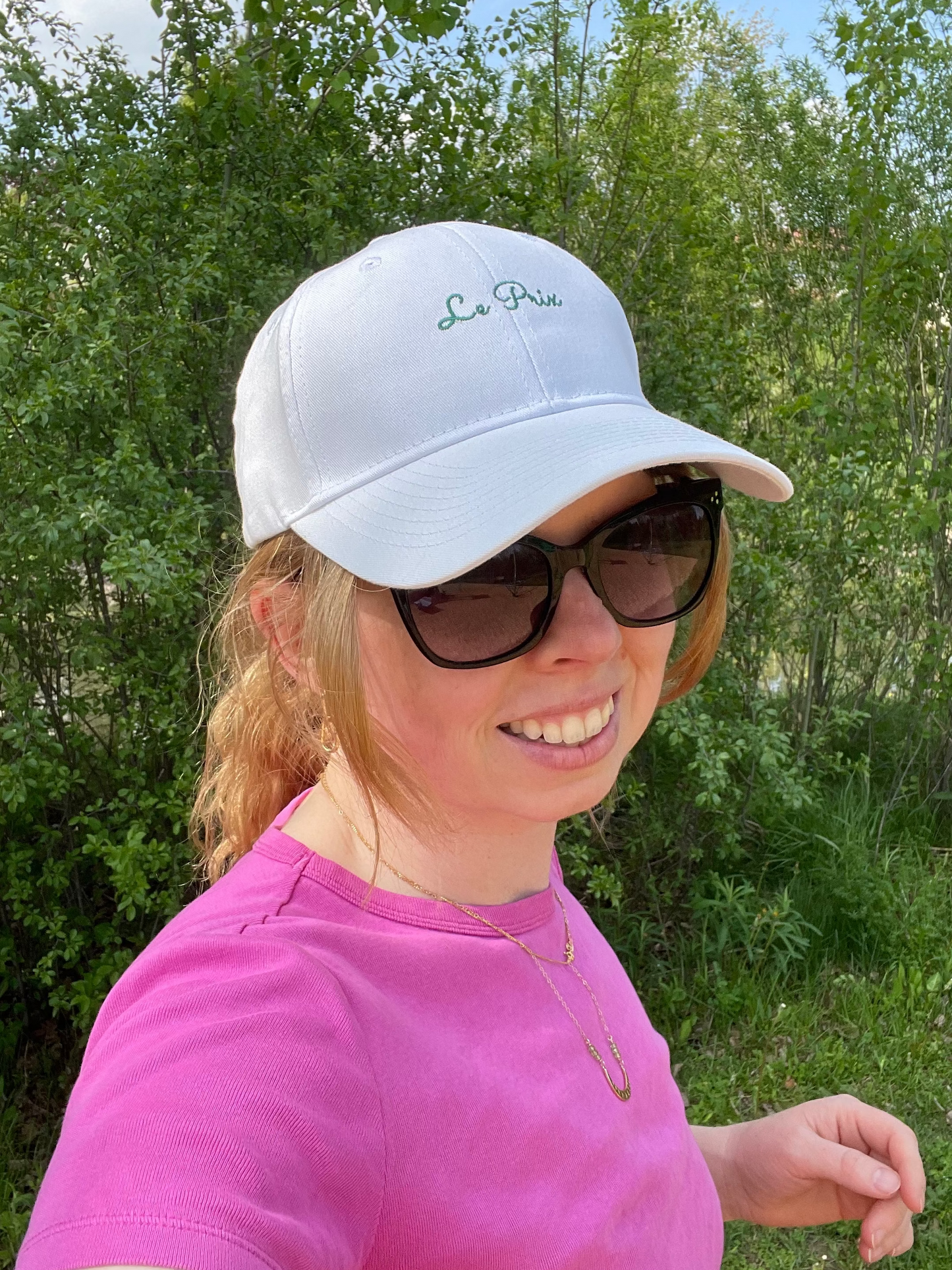 Le Prix White Cotton Embroidered Cap – Forest Green Logo