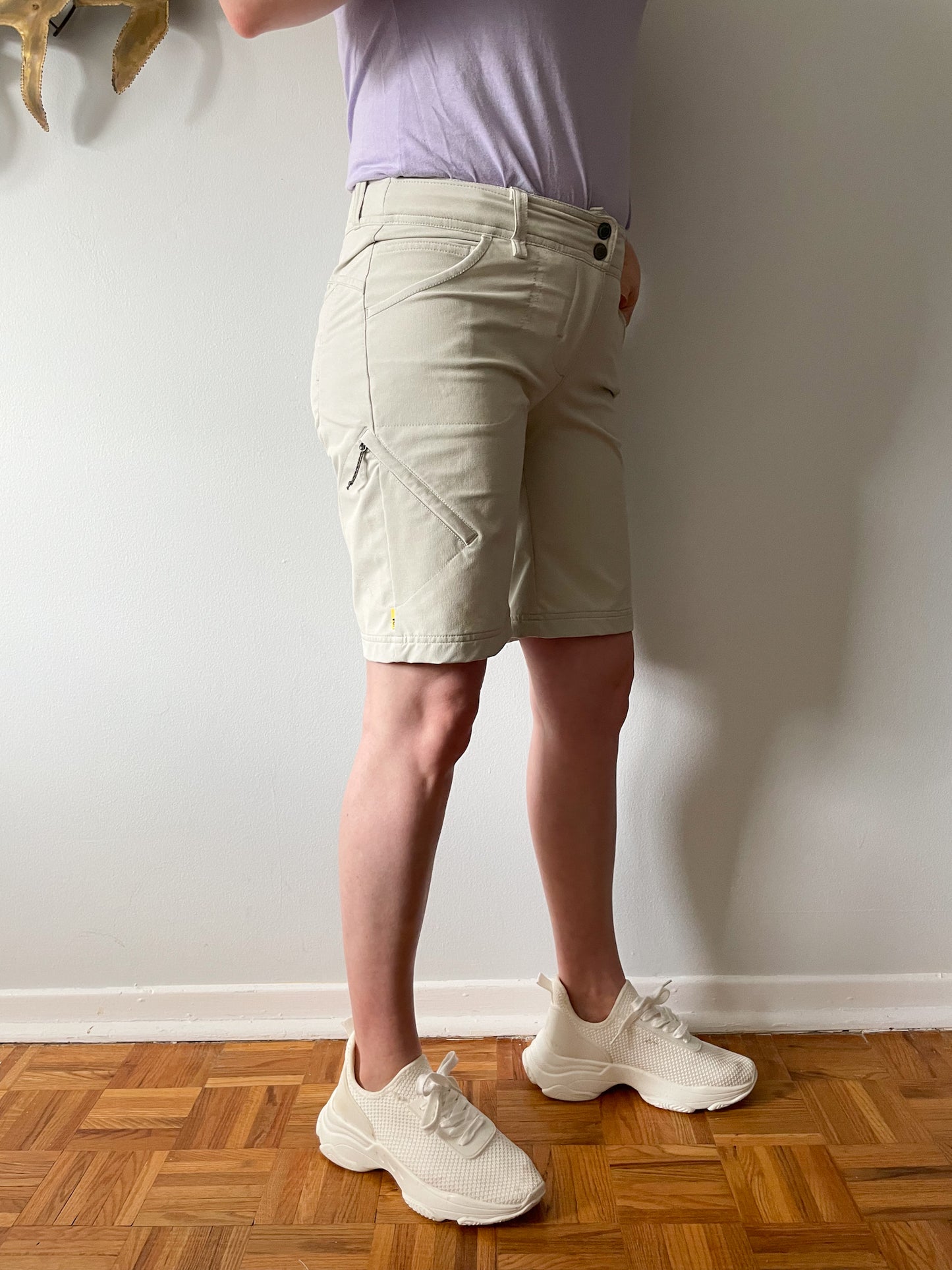 Lole Beige Wander Cargo Shorts - Size 6