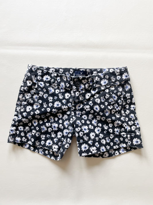 American Eagle Outfitters Black Navy Flower Print Chino Shorts - Size 00