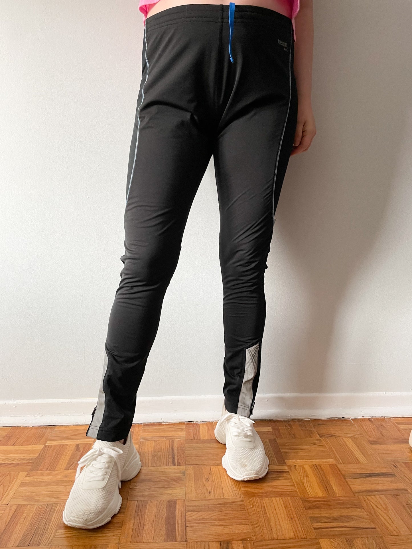 Running Room Black High Rise Black Reflective Zipper Ankle Running Pants - Medium