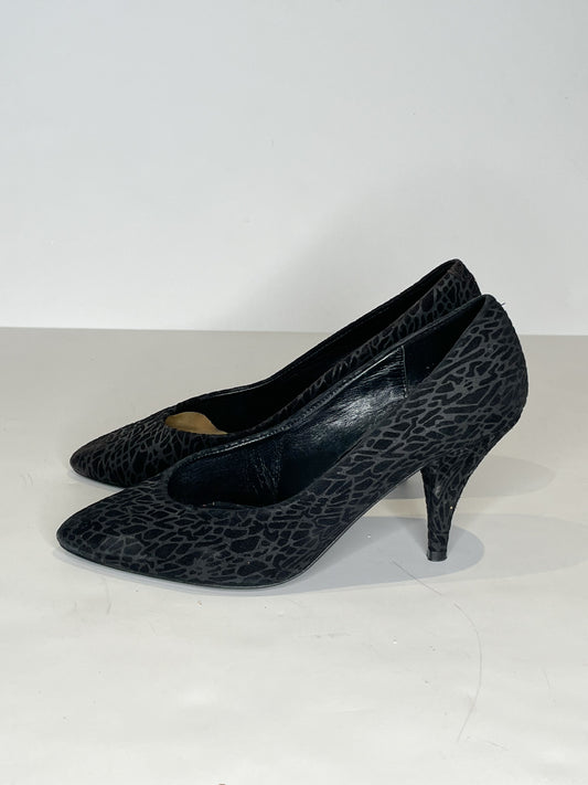 Vintage La Marca Made in Spain Black Graphic Pointed 3" Heels - Size 7
