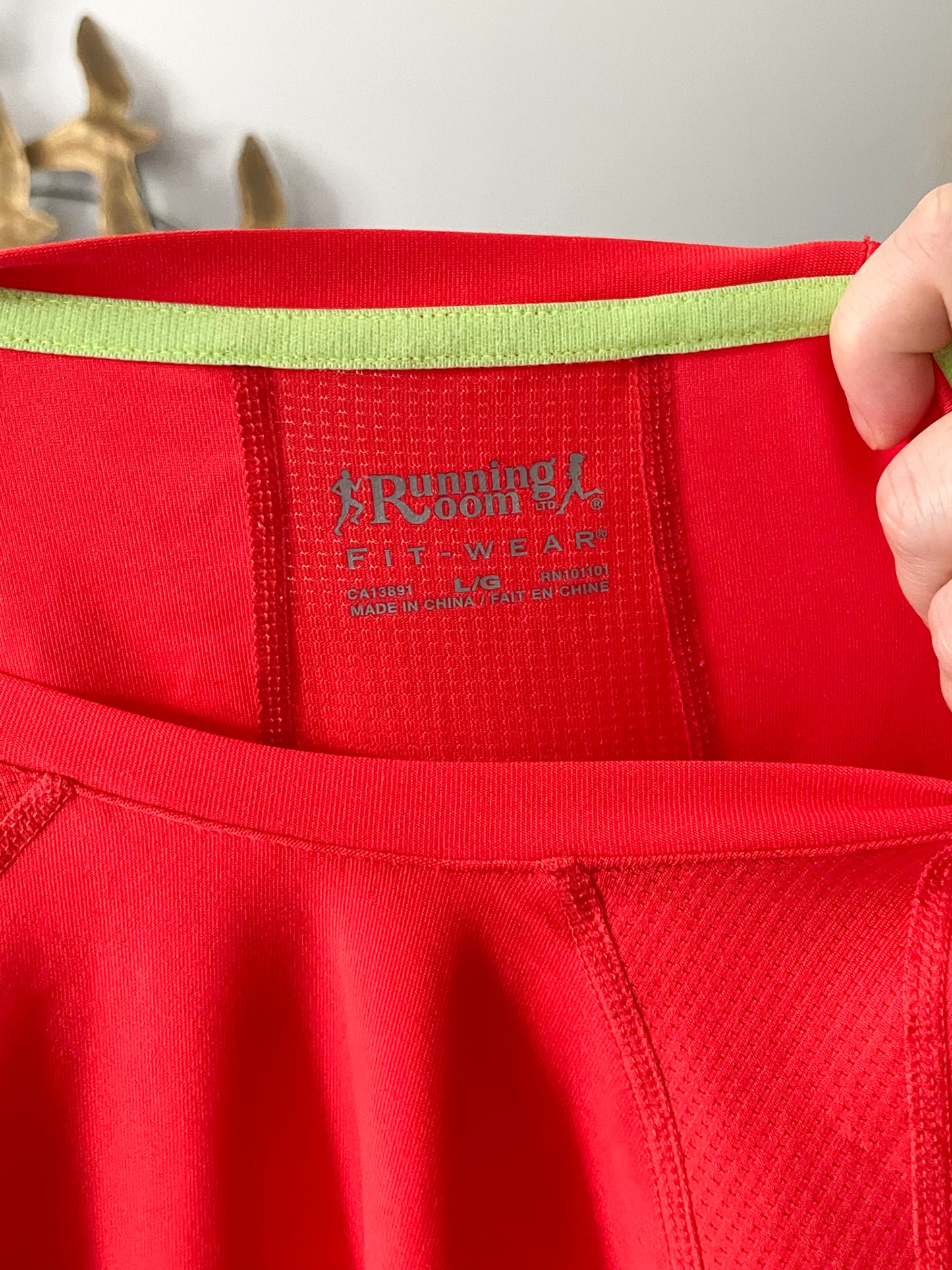 Running Room Red Fit Wear Long Sleeve Reflective Workout Top - Large