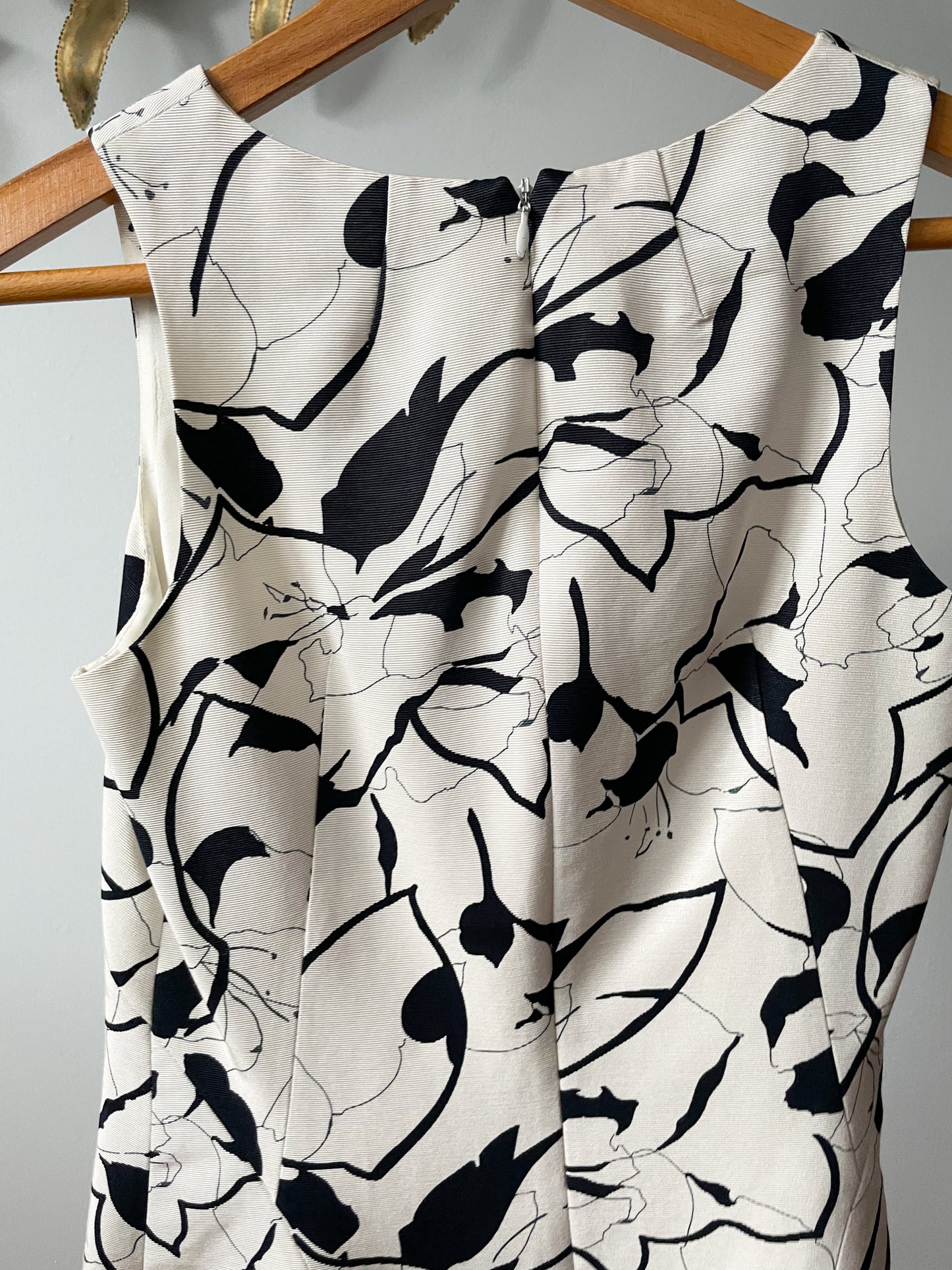 Teenflo Navy White Floral Print Sheath Dress - Size 2