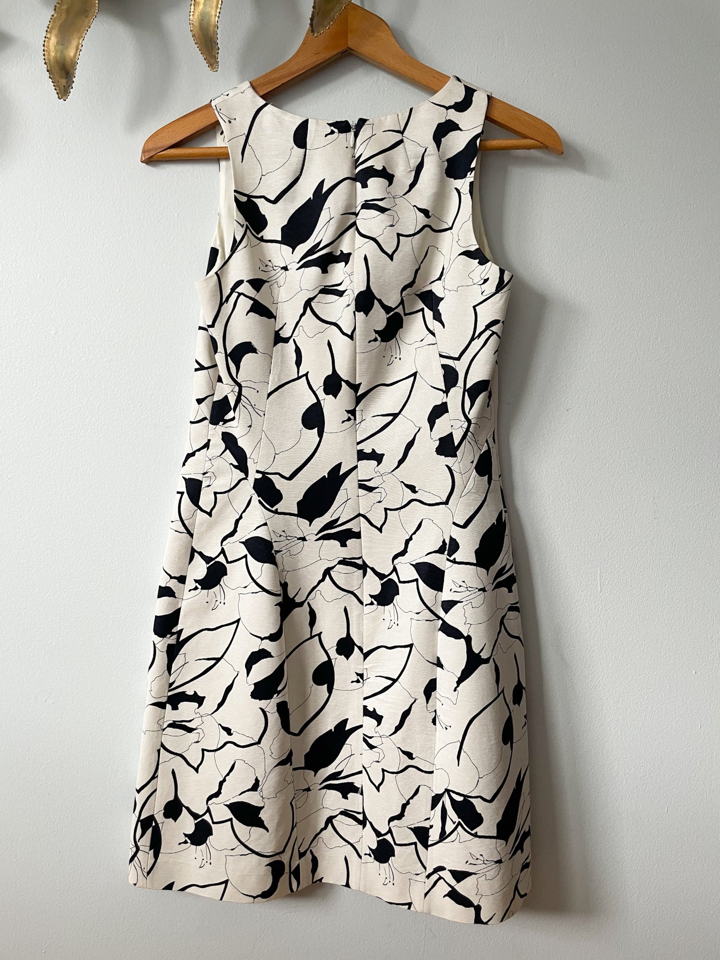 Teenflo Navy White Floral Print Sheath Dress - Size 2