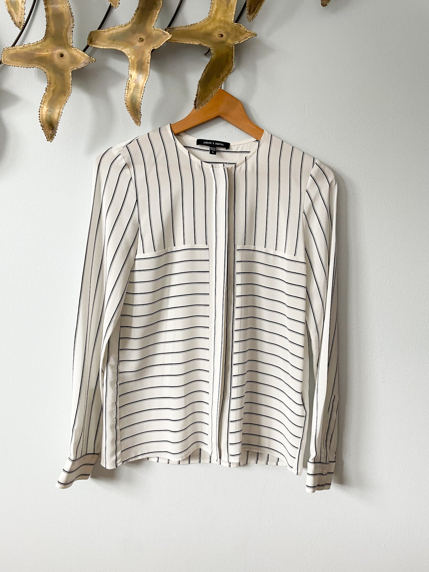 Judith & Charles Black White Stripe 100% Silk Long Sleeve Blouse Top - Size 0