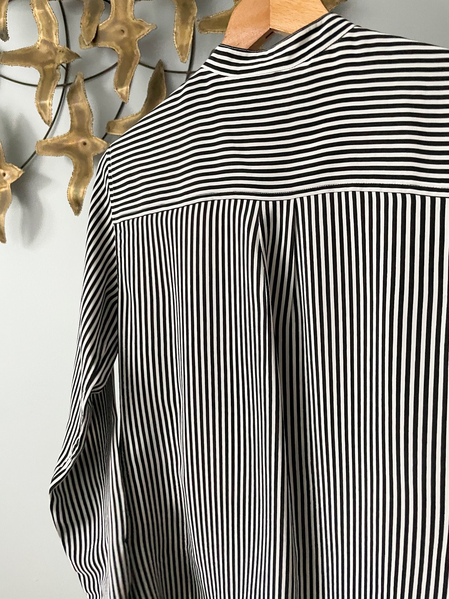 Equipment Femme Black White Stripe 100% Silk Slim Signature Shirt - XS/S