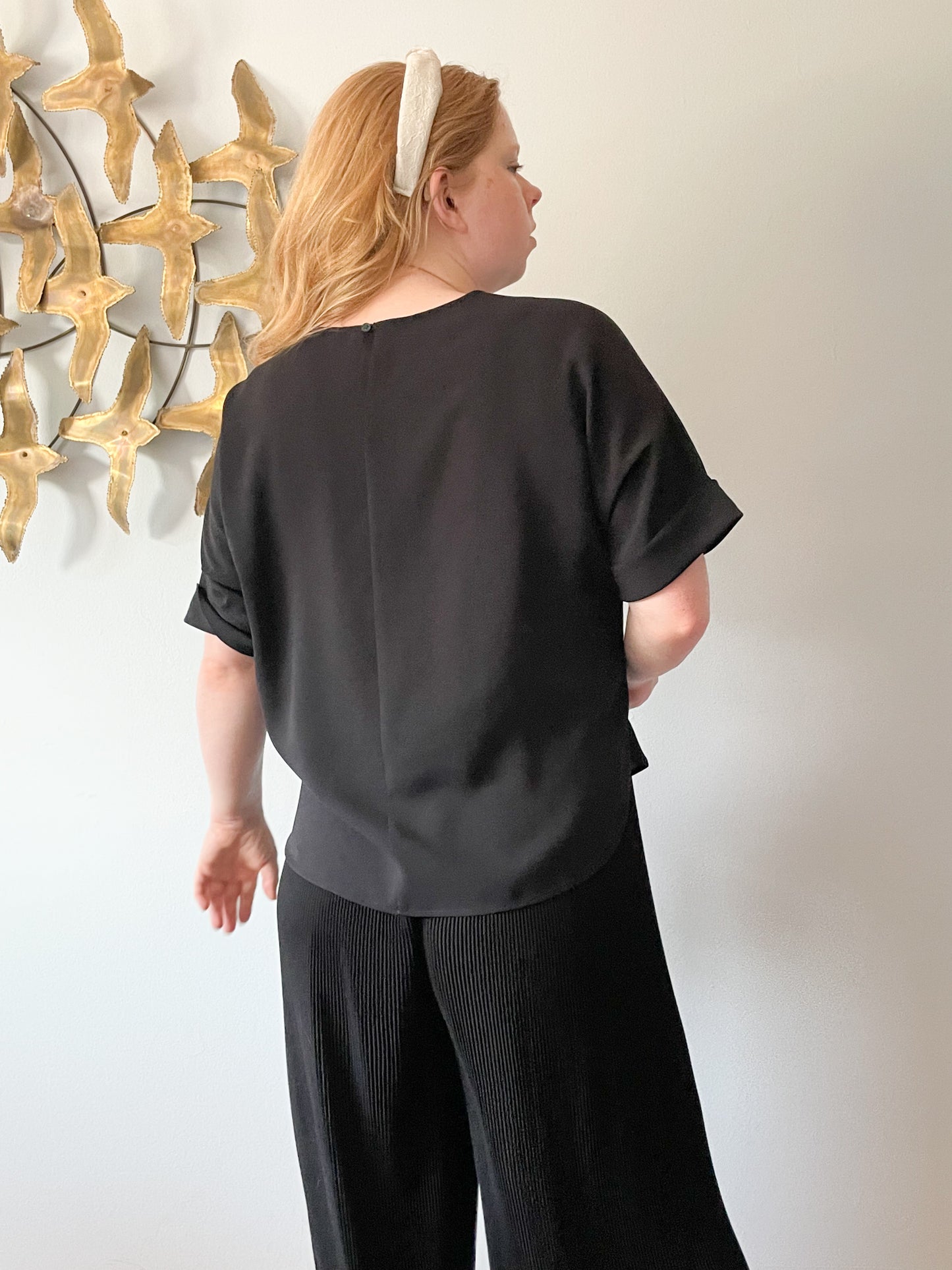 Uniqlo Black Relaxed Cuffed Sleeve Top - S/M