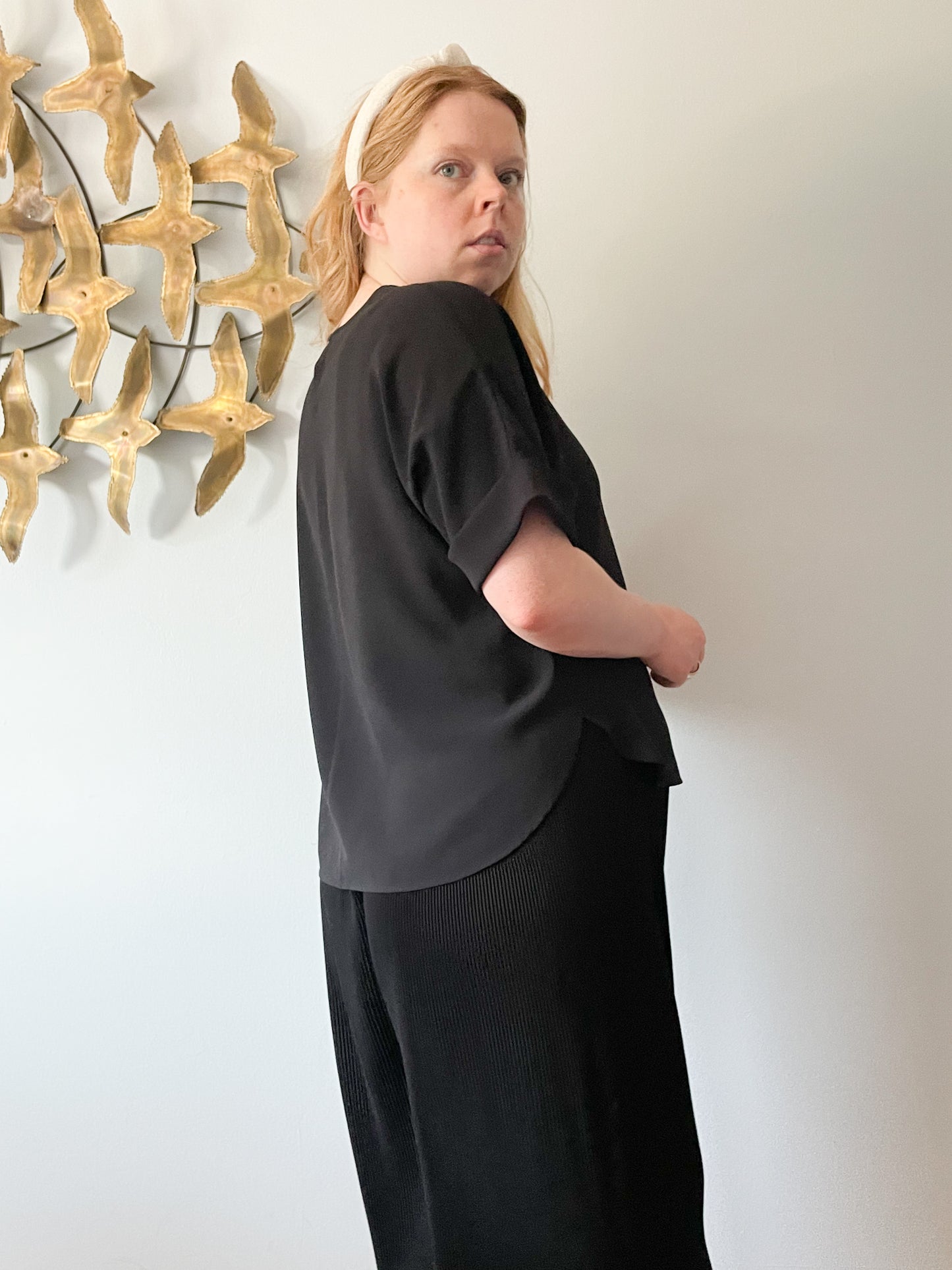 Uniqlo Black Relaxed Cuffed Sleeve Top - S/M
