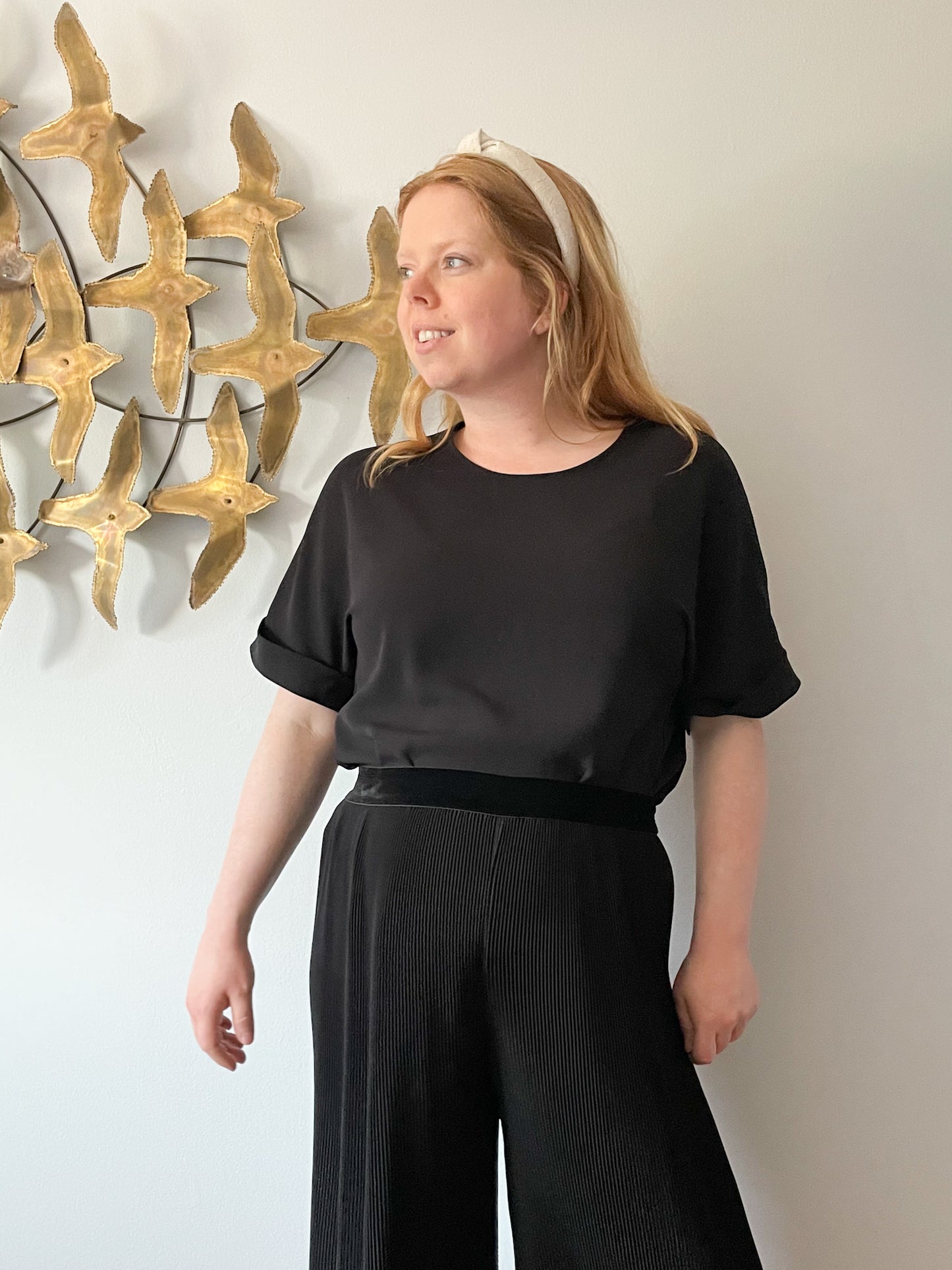 Uniqlo Black Relaxed Cuffed Sleeve Top - S/M