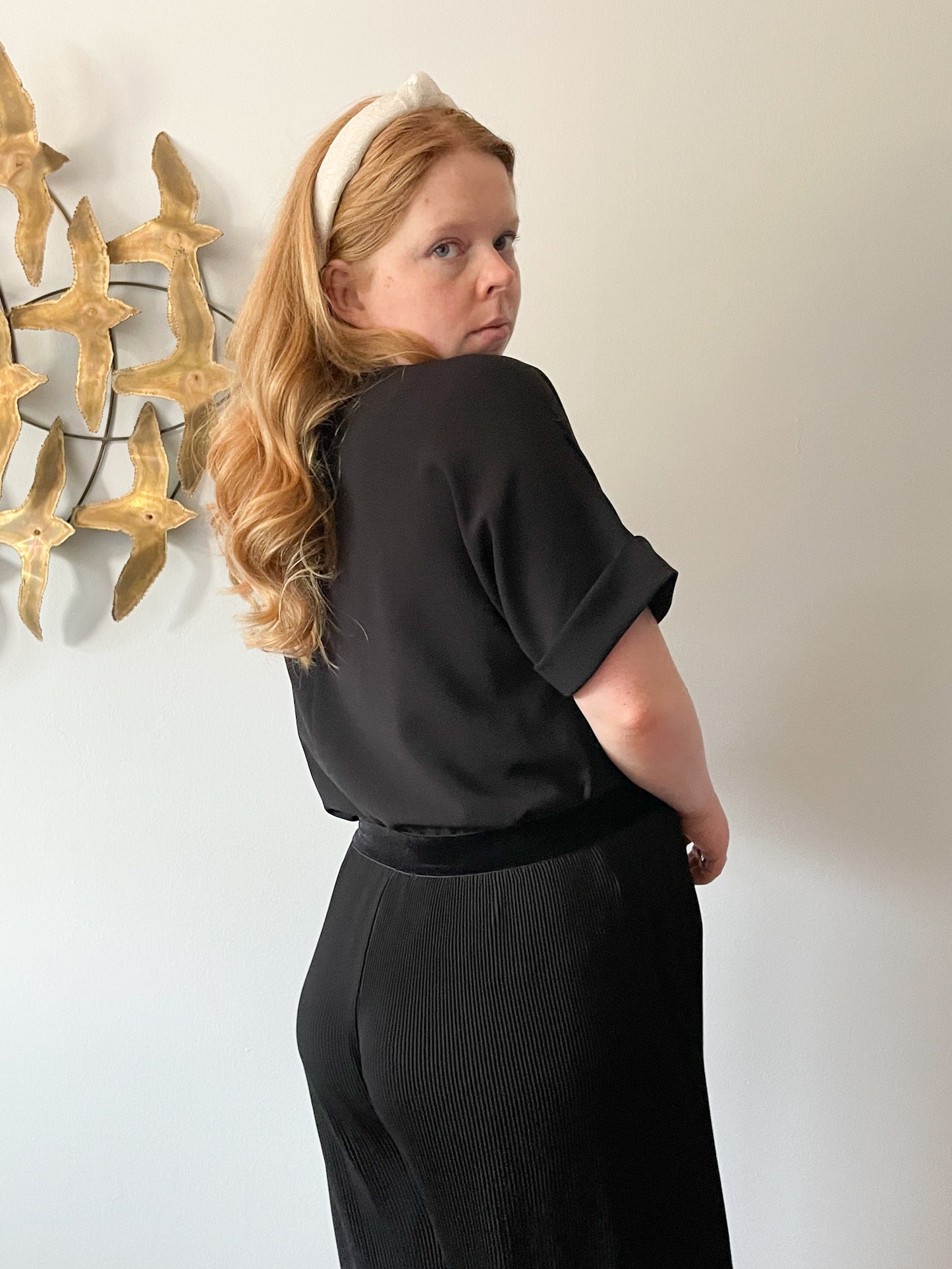 Uniqlo Black Relaxed Cuffed Sleeve Top - S/M