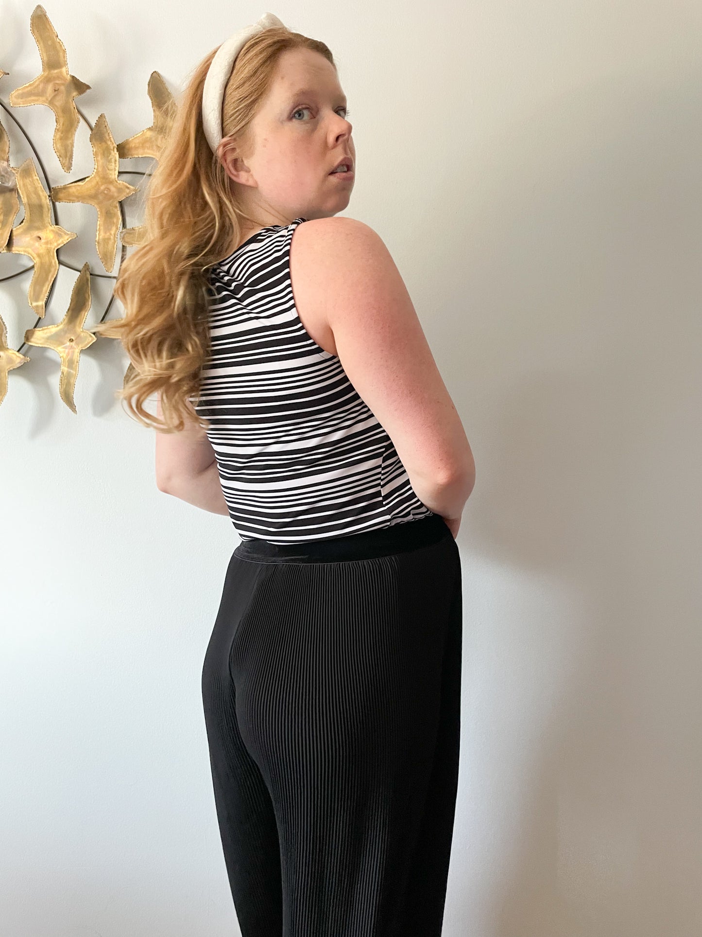 Anne Klein Black White Stripe Gathered Hem Sleeveless Top - Medium