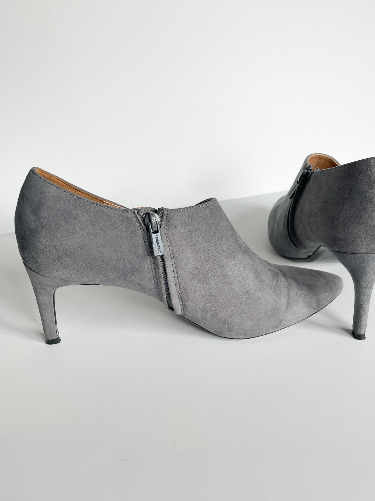 Calvin Klein Grey Faux Suede Pointed Toe Ankle Boot 3.25" Heels - Size 9.5