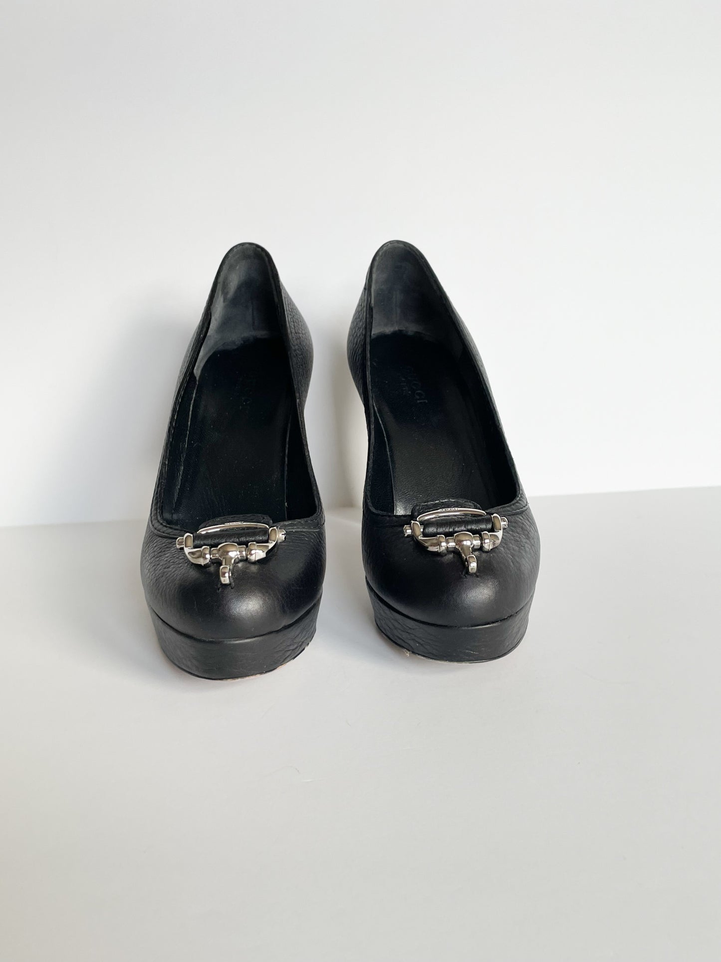 GUCCI Black Genuine Leather Silver Horsebit 3.75" Heels - Size 35