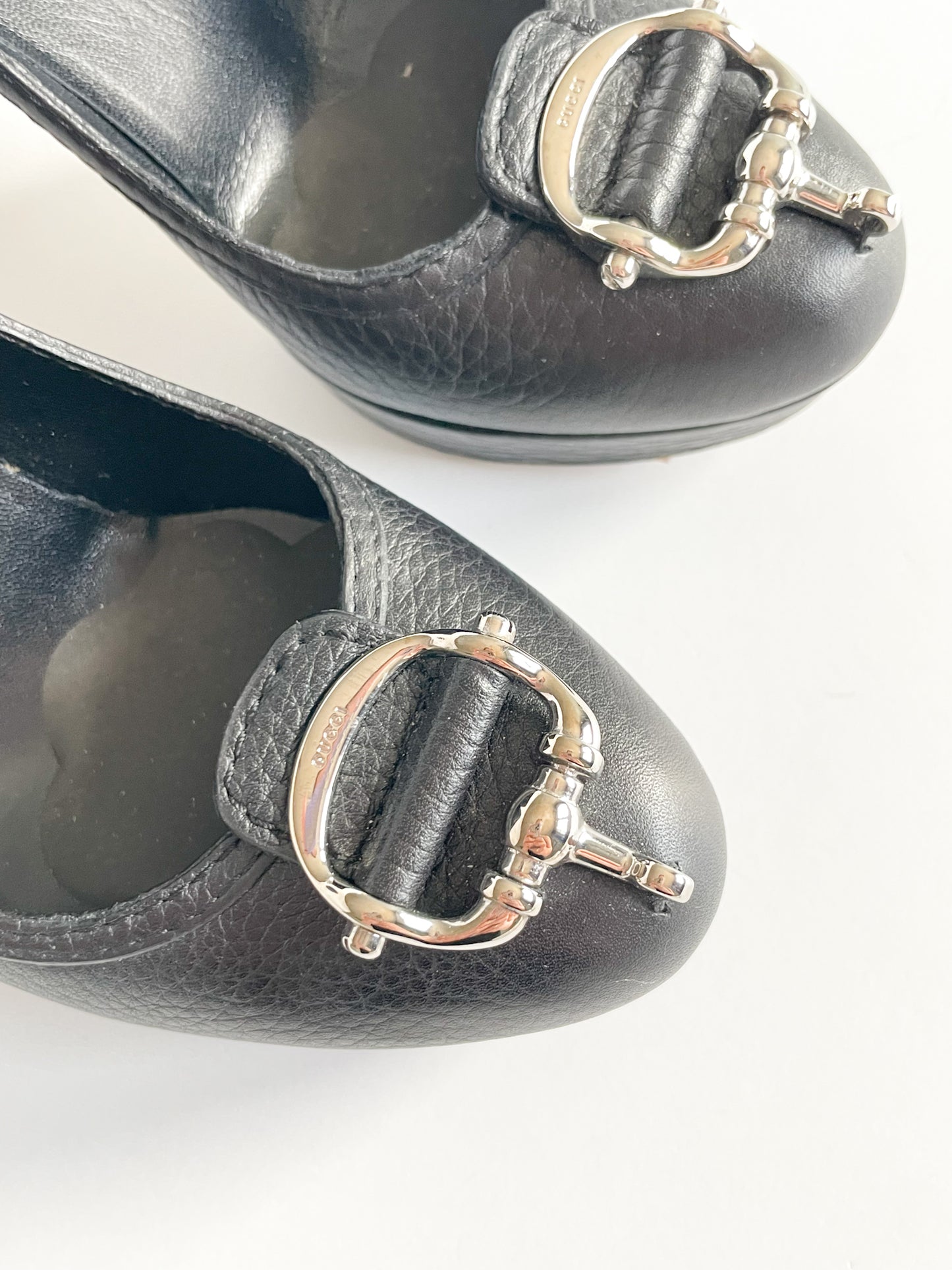 GUCCI Black Genuine Leather Silver Horsebit 3.75" Heels - Size 35