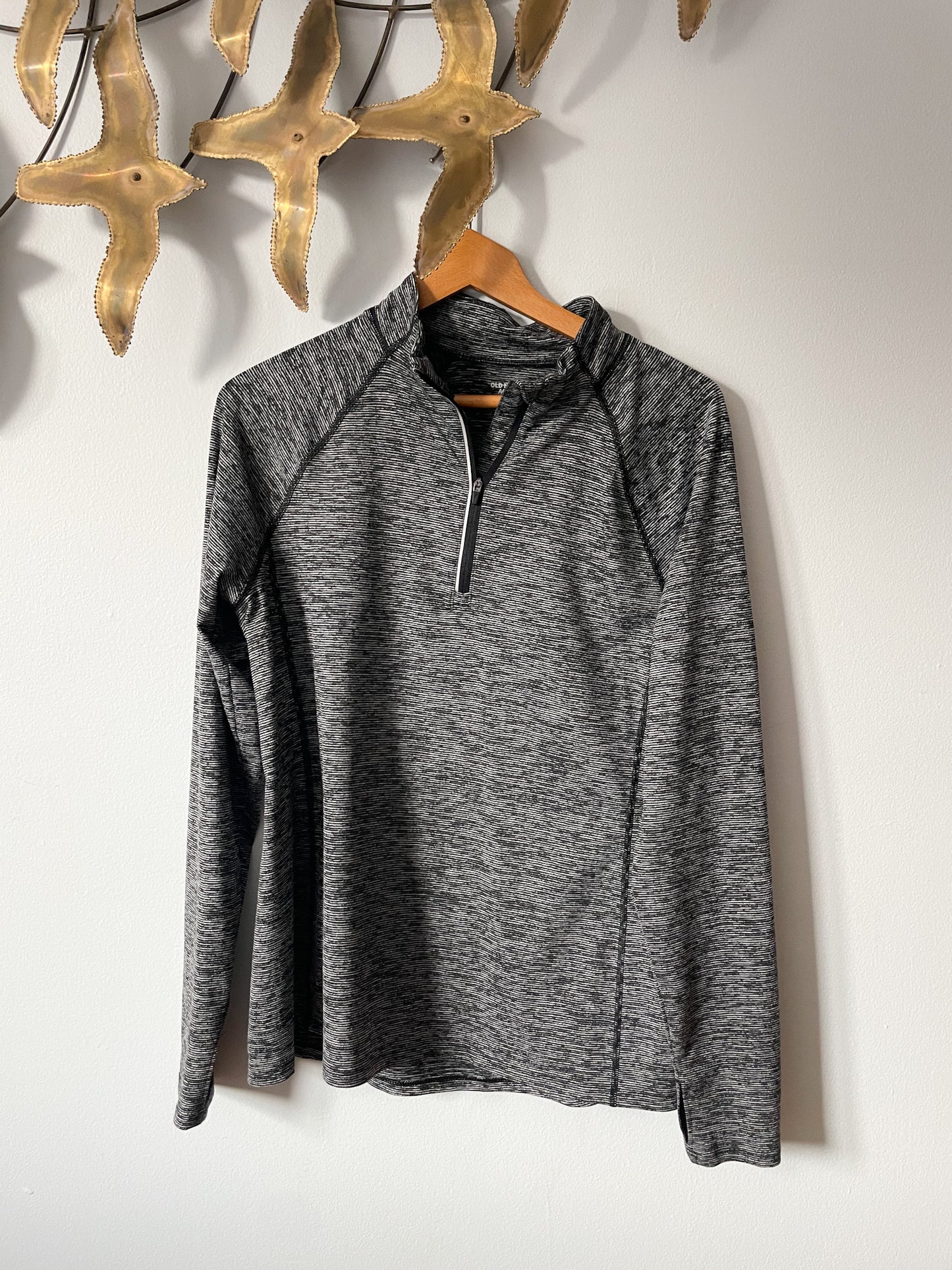Old Navy Grey Quarter-Zip Performance Reflective Long Sleeve Top - Large