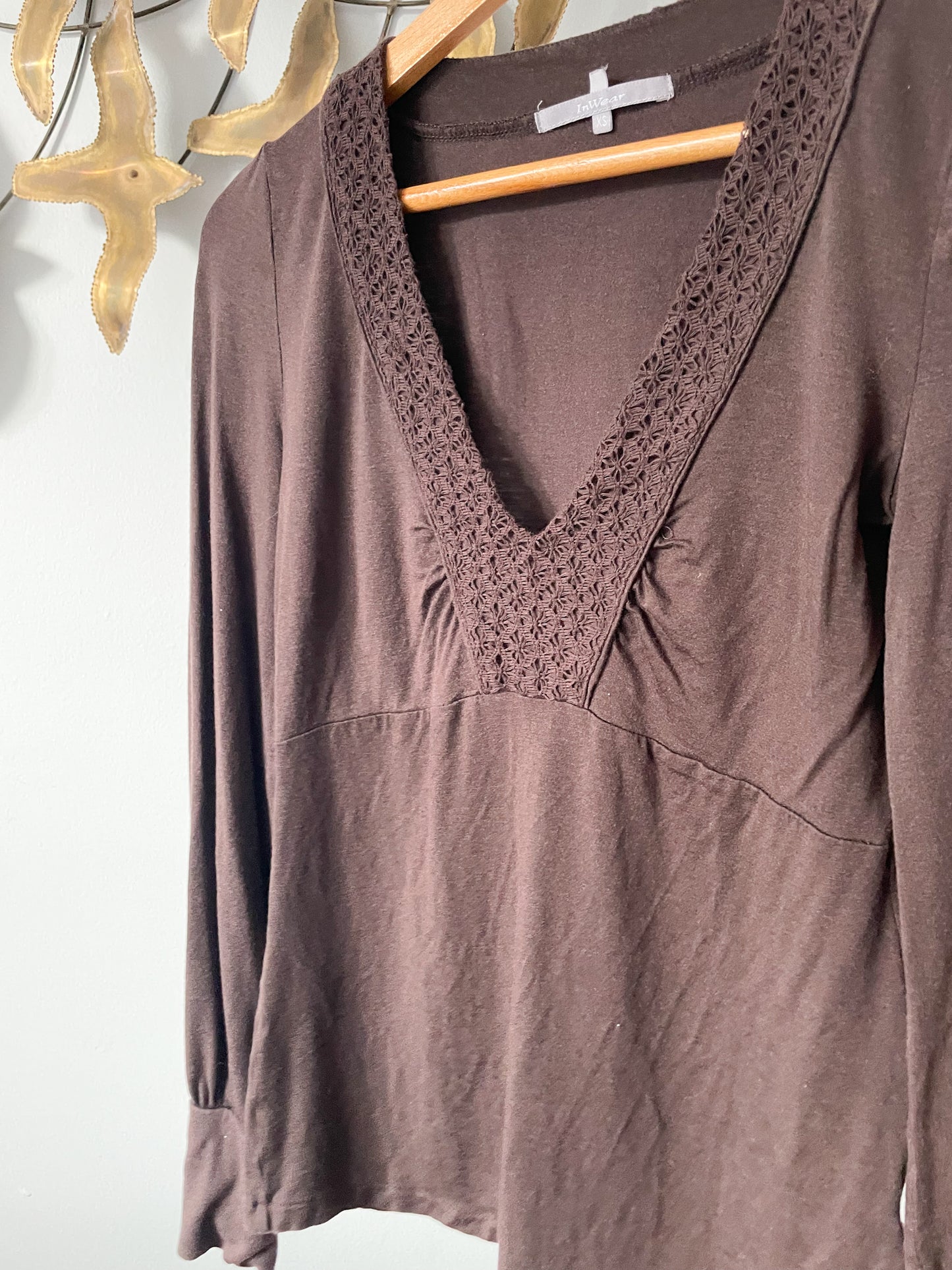 In Wear Brown Crochet V-Neck Empire Waist Balloon Sleeve Jersey Top - XS/S