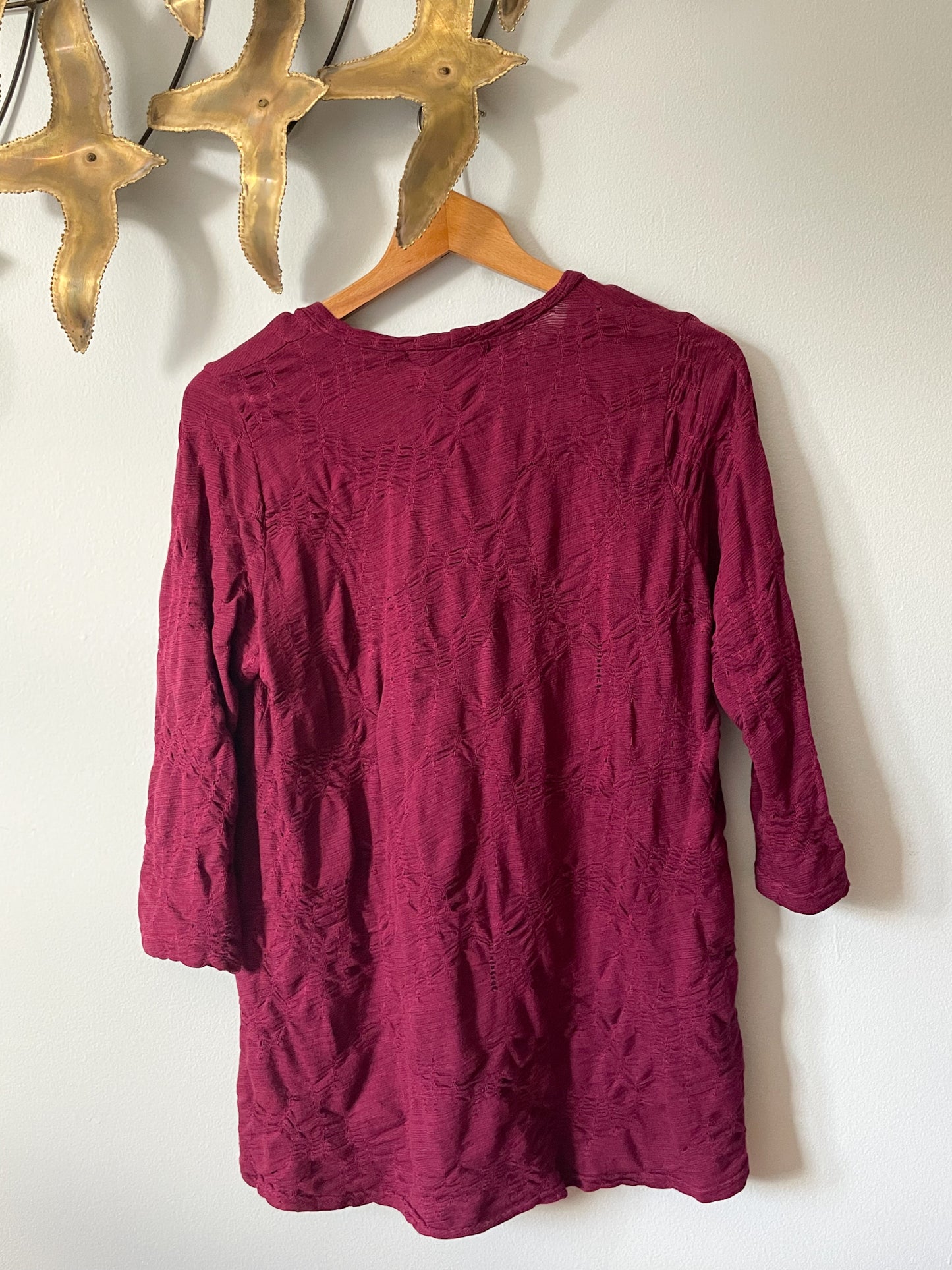 Cut Loose Berry Textured A-Line Hi-Low 3/4 Sleeve Top - L/XL