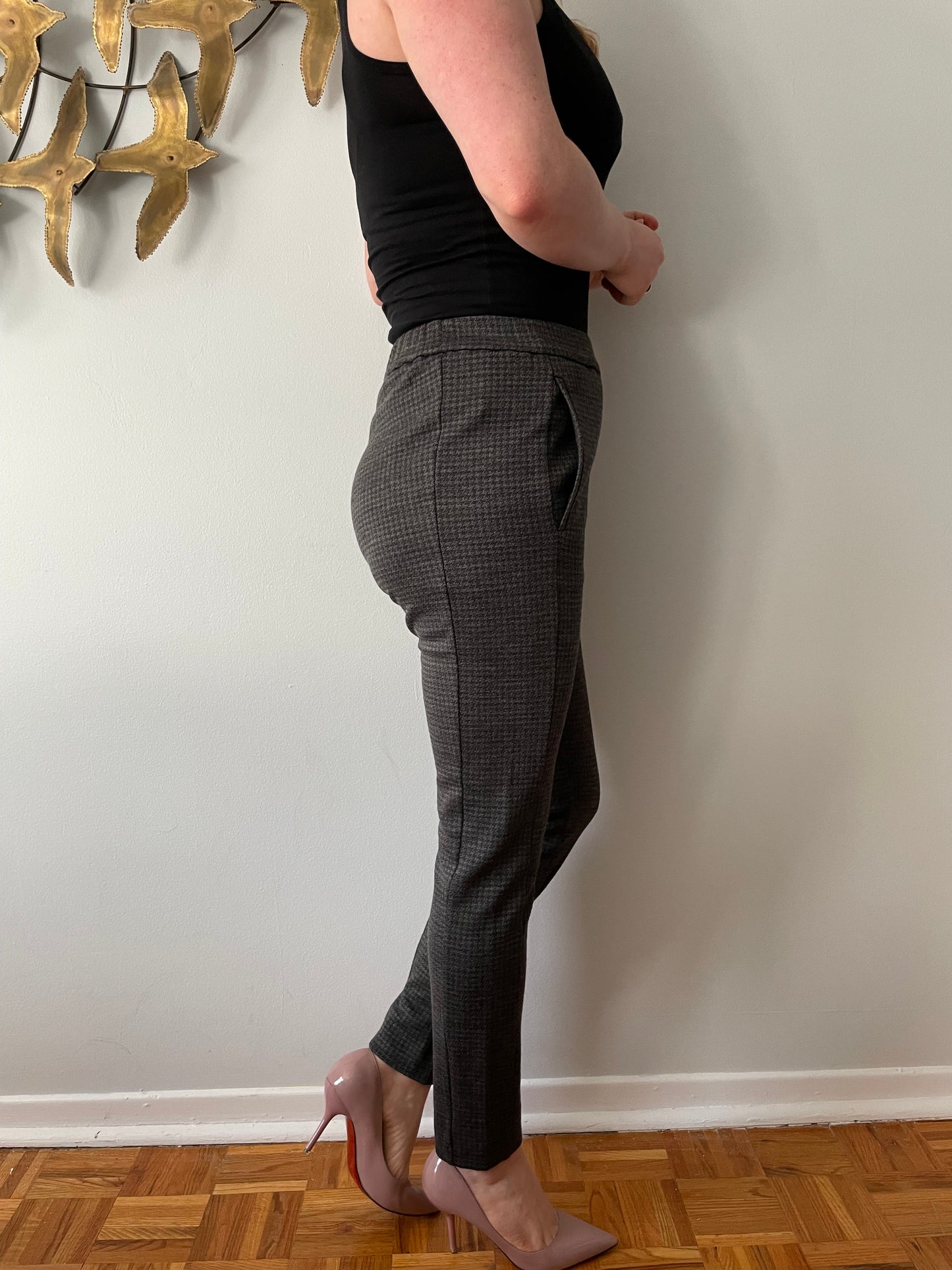 Theory Grey Slim Cropped High Rise Pull-On Pant in Wool Flannel - Size XS/S