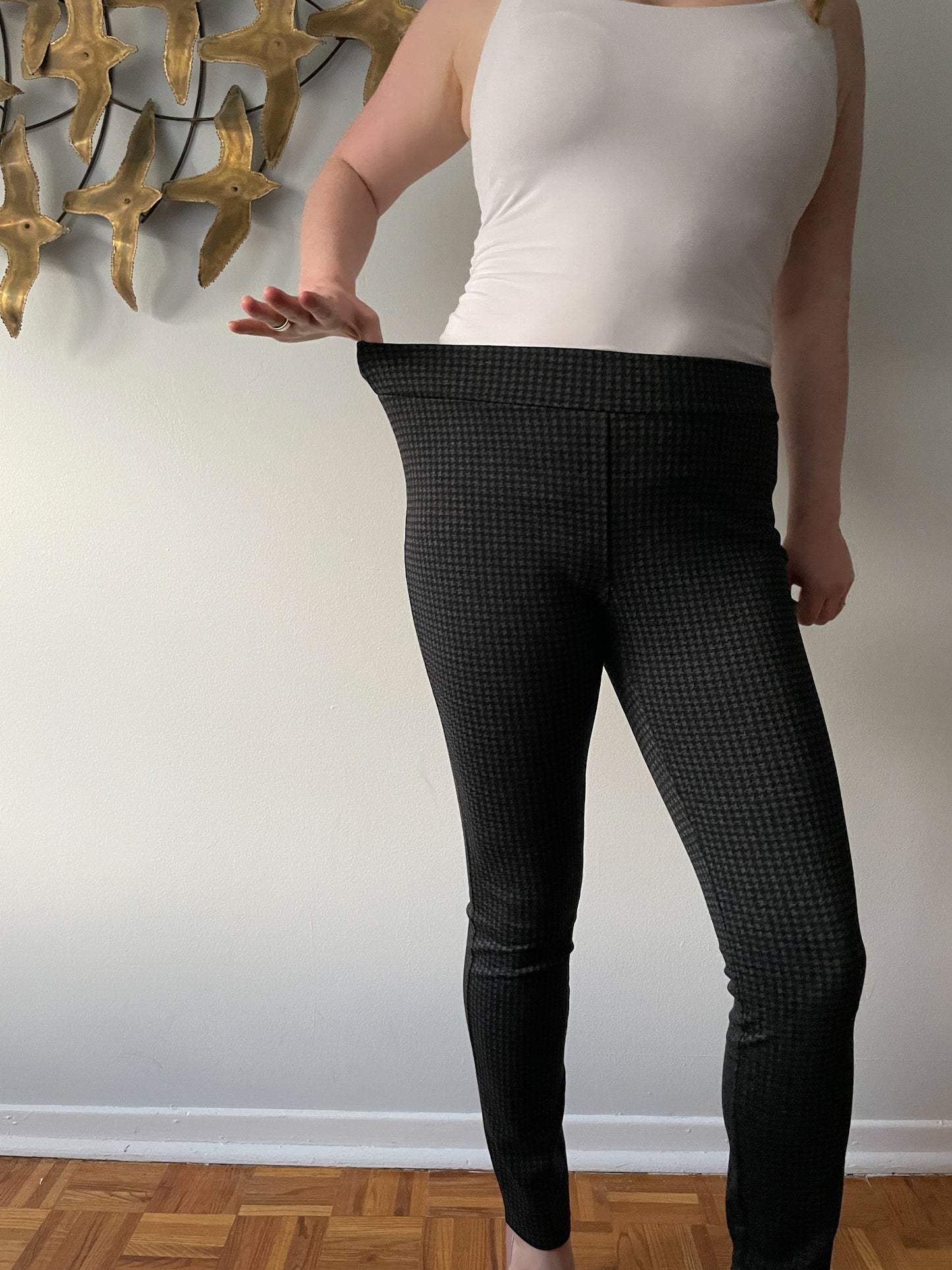 White House Black Market Grey Houndstooth Ponte Pants - Small