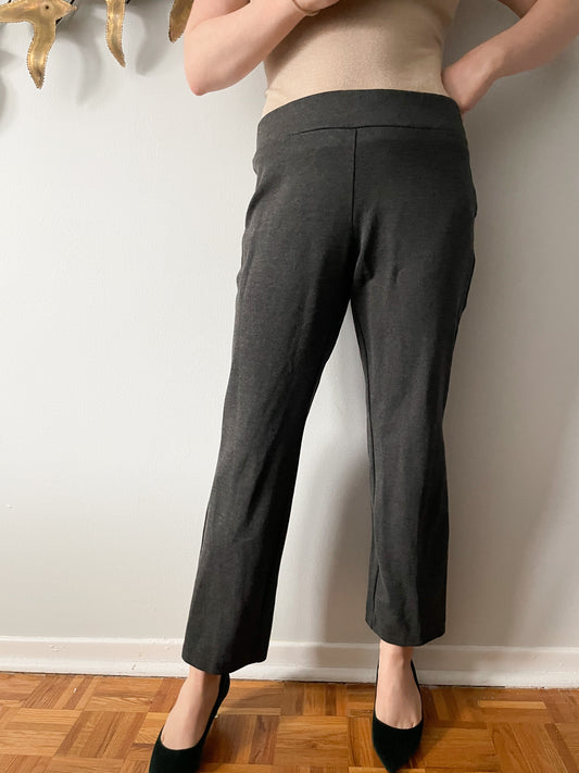 Laura Grey Cropped Straight Leg Pull On Stretch Pants - M/L Petite