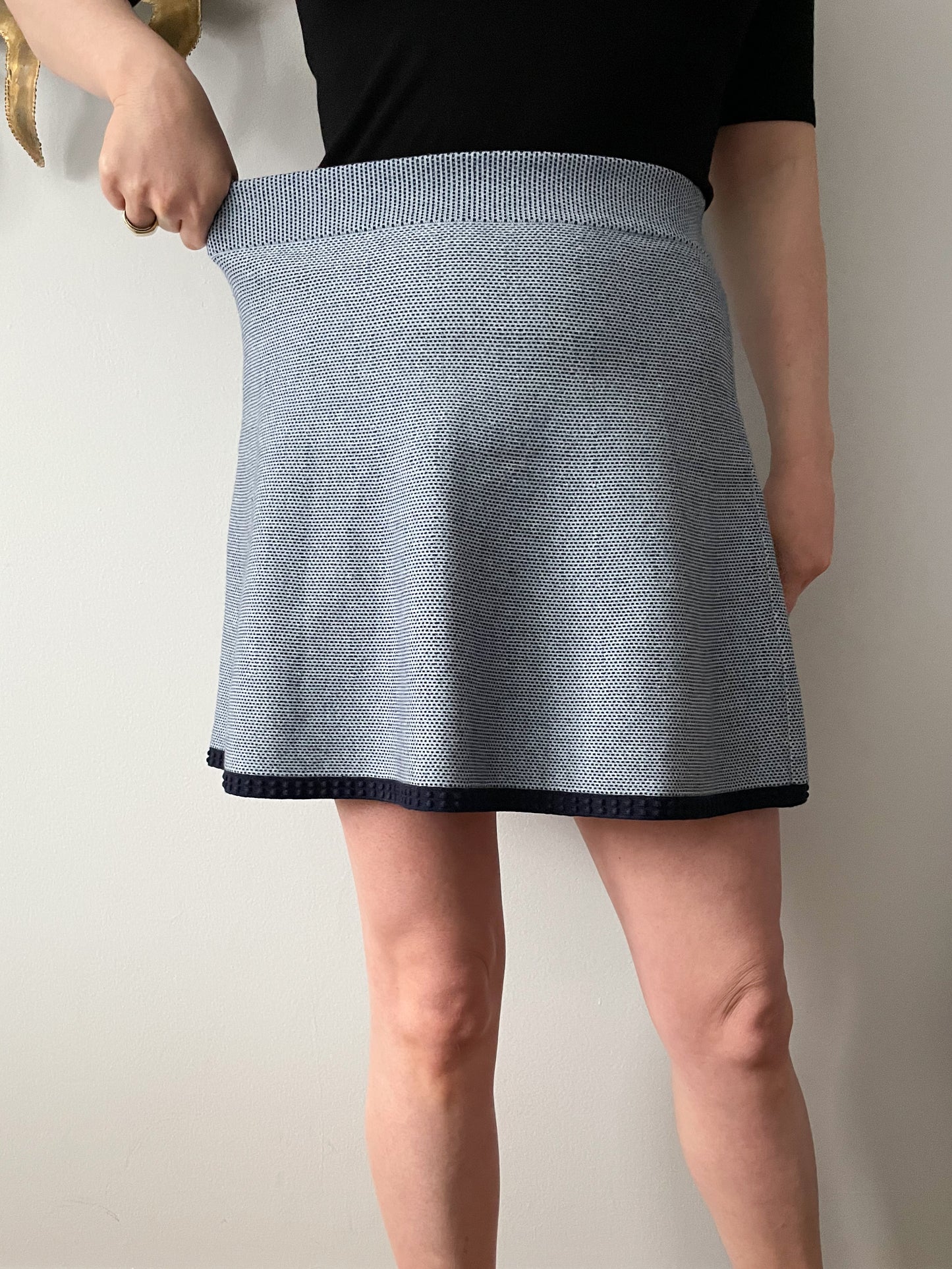 Club Monaco Blue Dotted Knit Fit Flare Skirt - Small