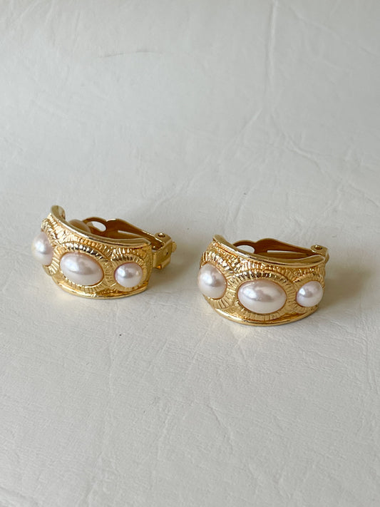 Vintage Gold Pearl Chunky Clip On Earrings
