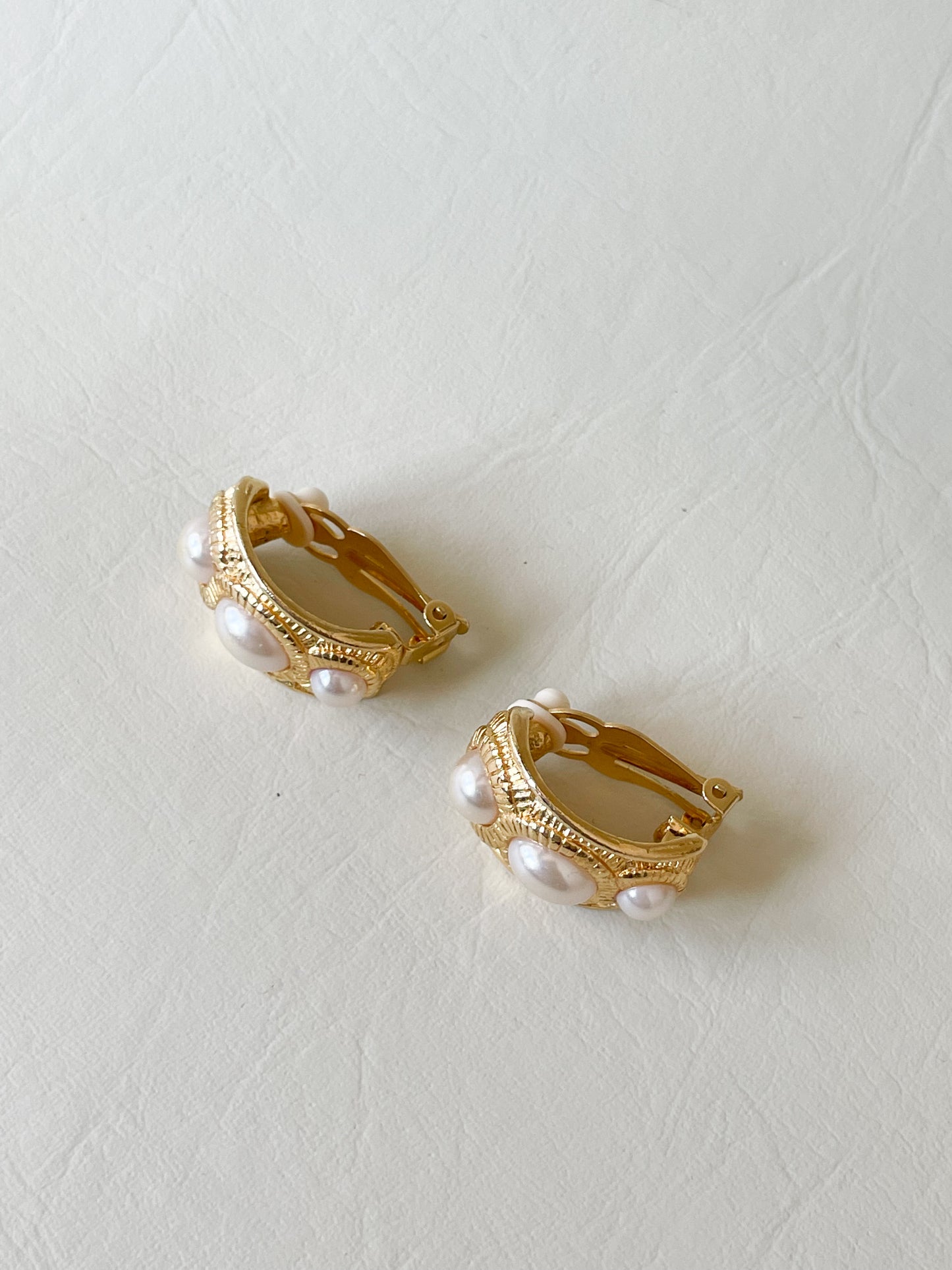 Vintage Gold Pearl Chunky Clip On Earrings