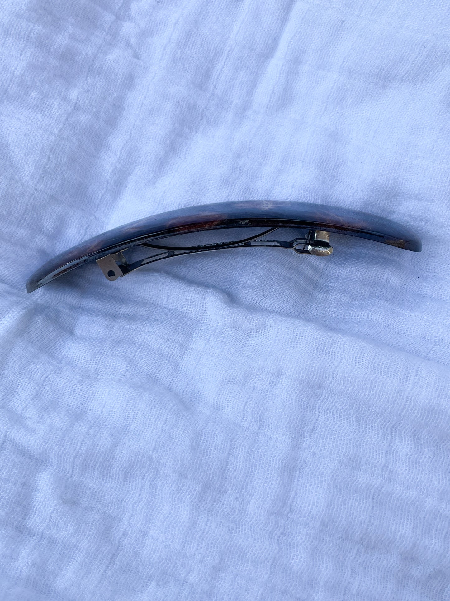 Tortoiseshell Marbled Resin Hair Barrette – Classic Vintage Style