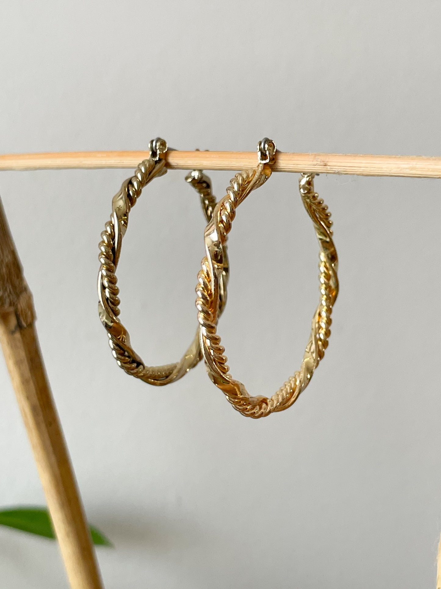 Twisted Two-Tone Gold Hoop Earrings – Vintage Elegance with Character