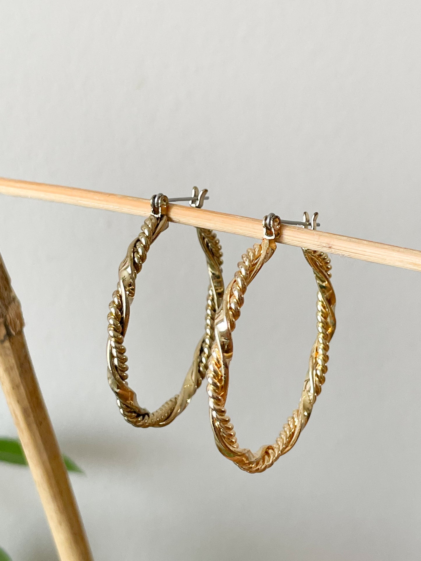 Twisted Two-Tone Gold Hoop Earrings – Vintage Elegance with Character